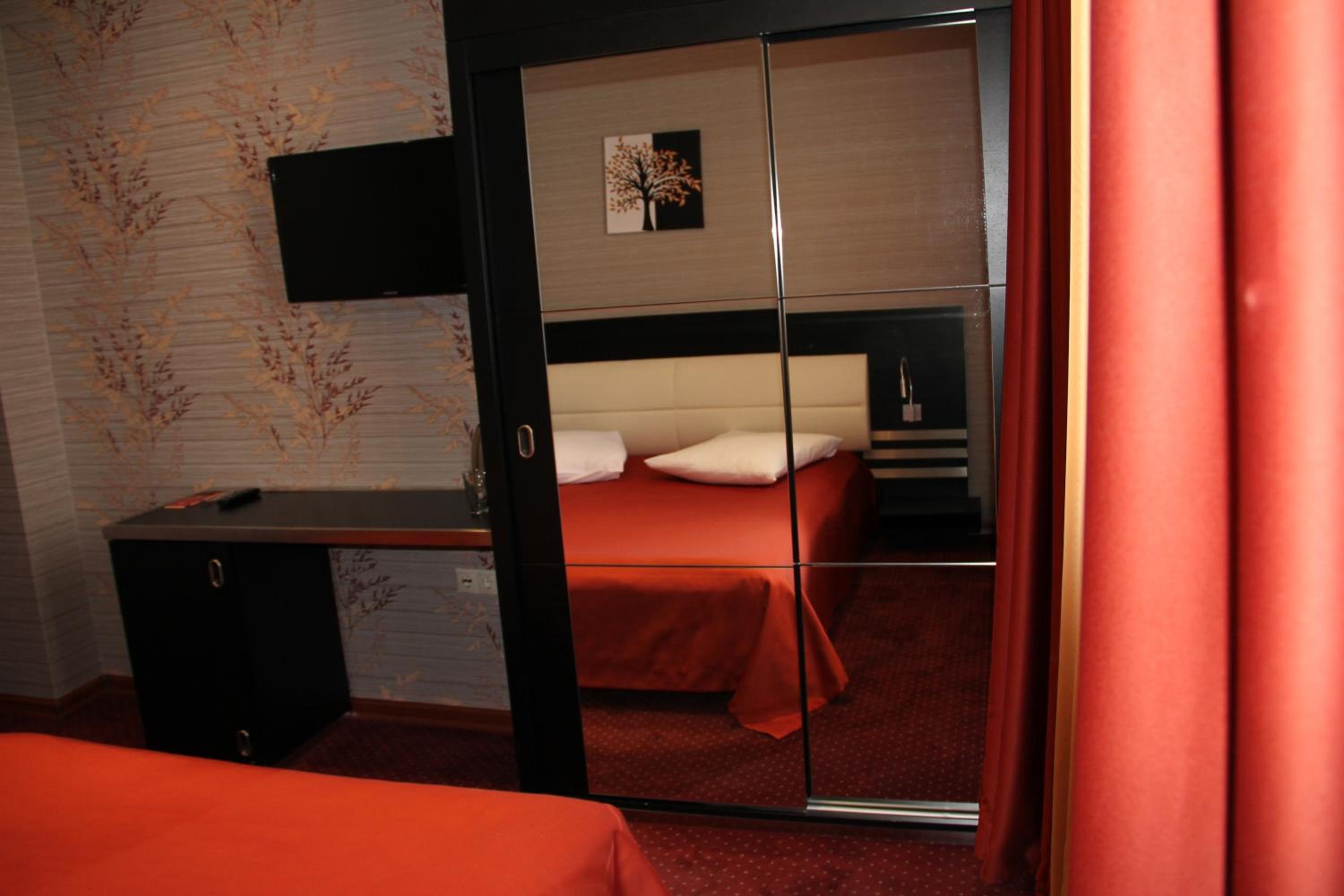 Economy Double Room - Photo 2