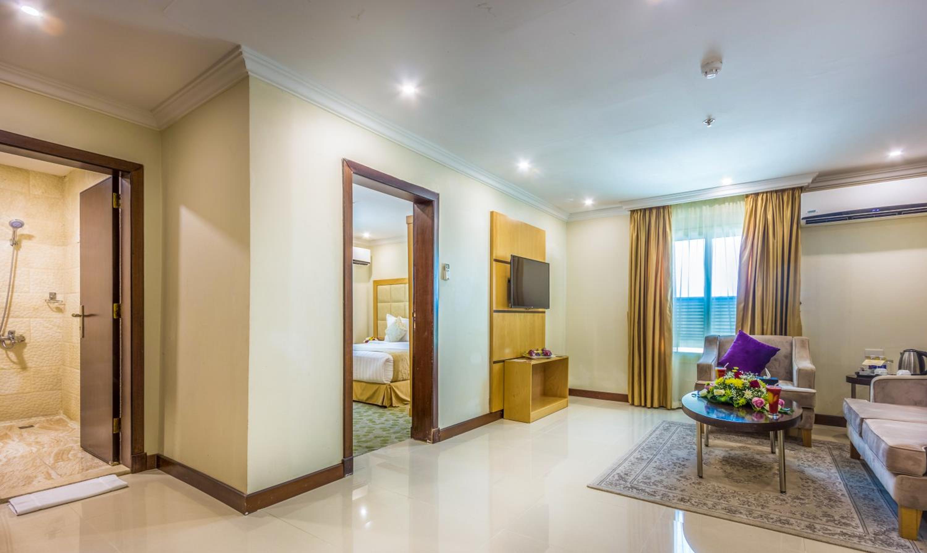 Deluxe Suite with Sea View photo 3