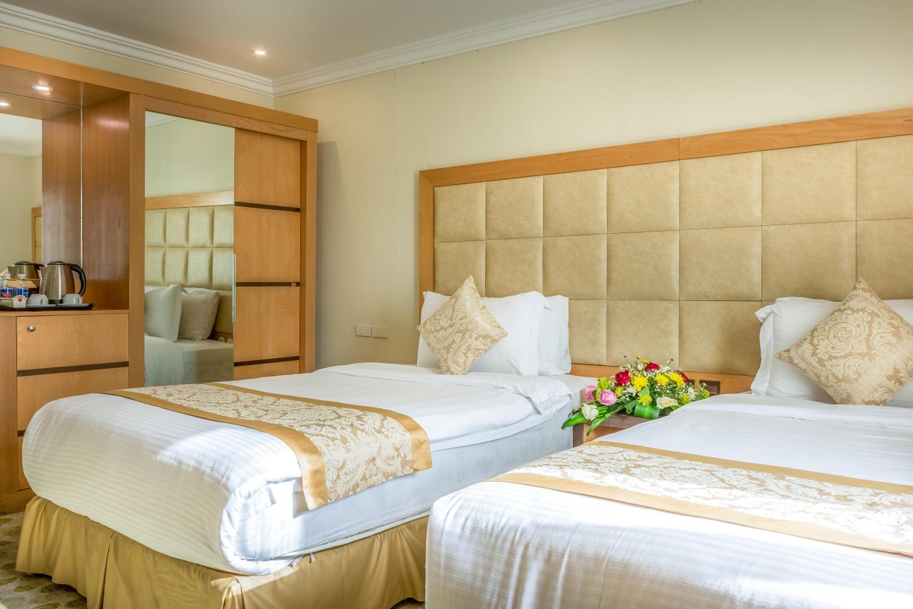 Standard Twin Room photo 2
