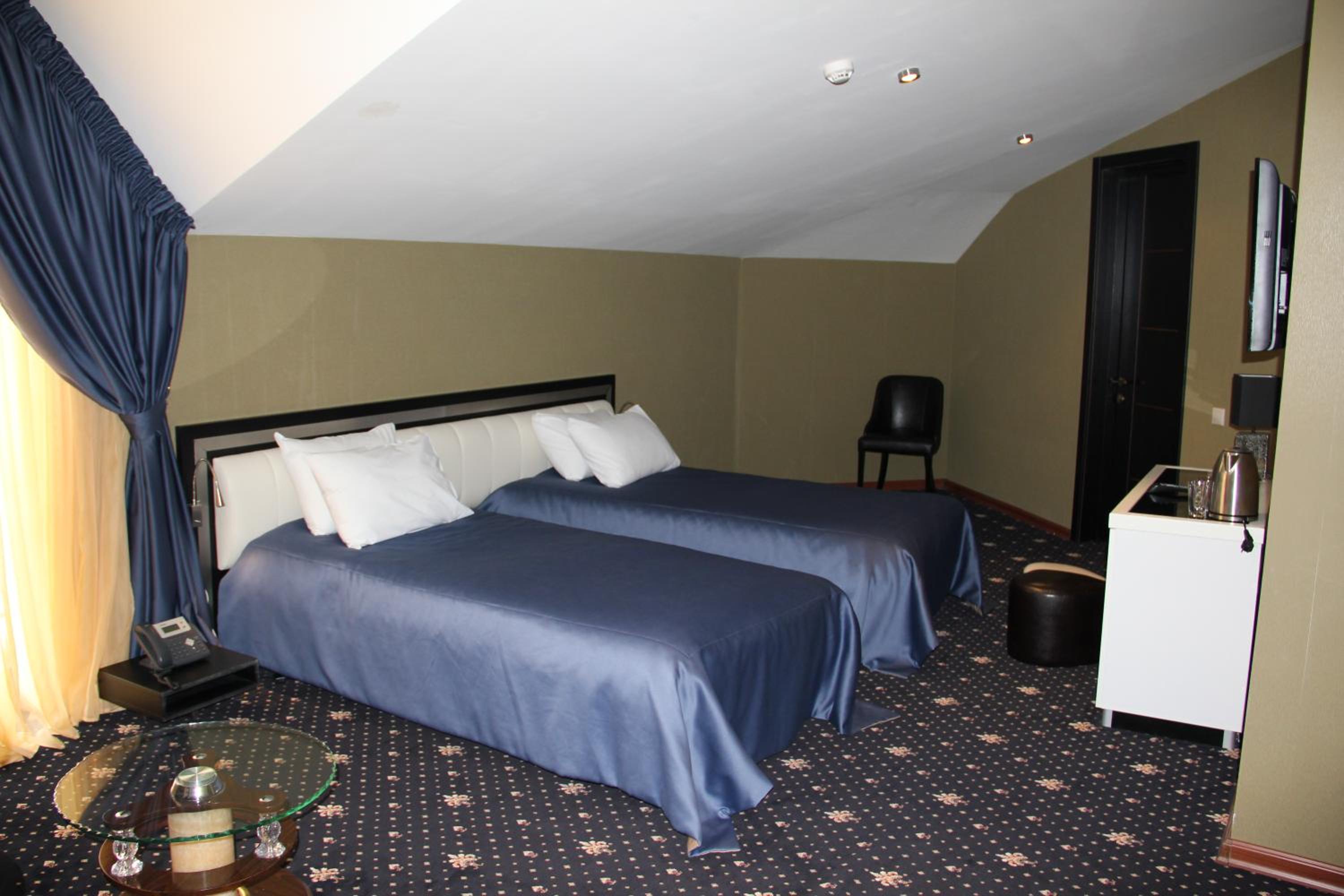 Triple Room - Photo 6