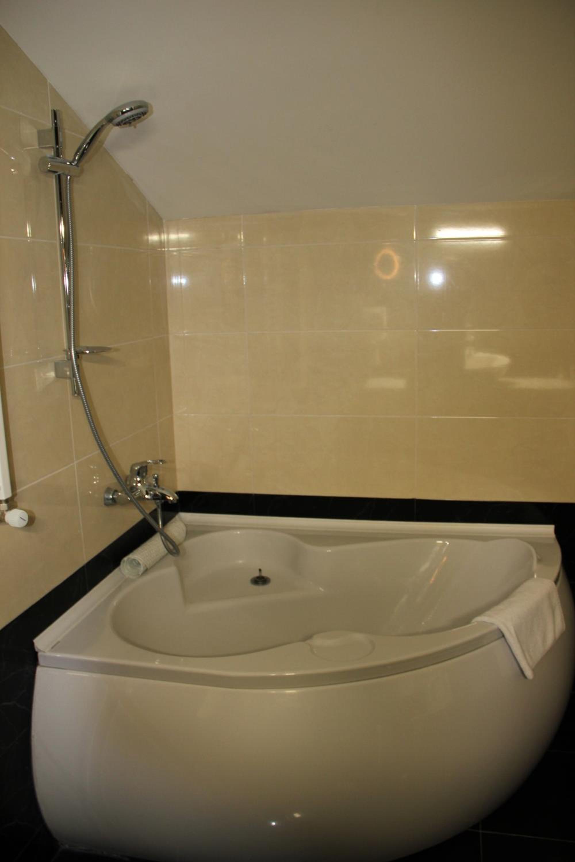 Triple Room - Photo 10