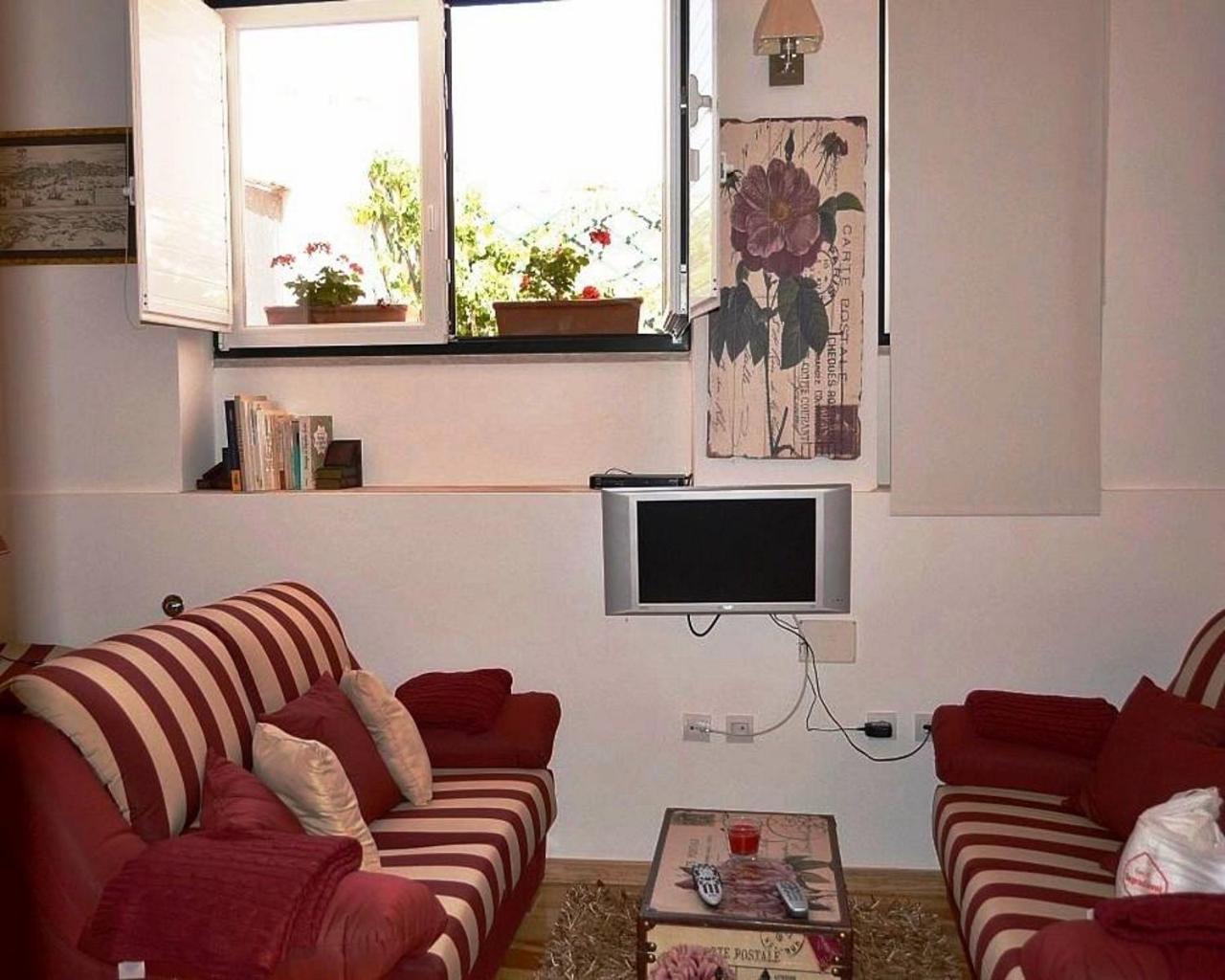Apartment - Split Level - Photo 23
