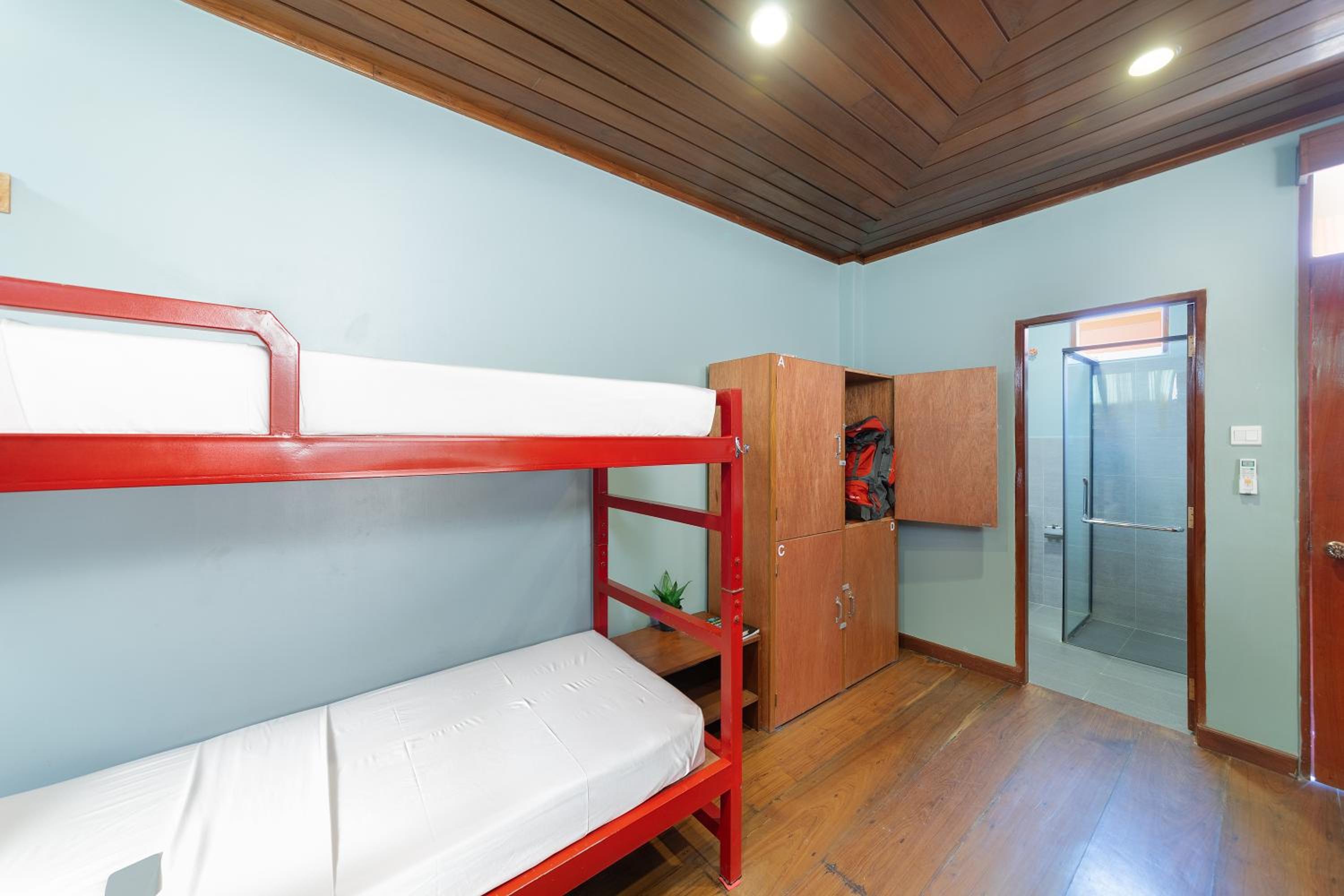 Twin Room - Photo 3