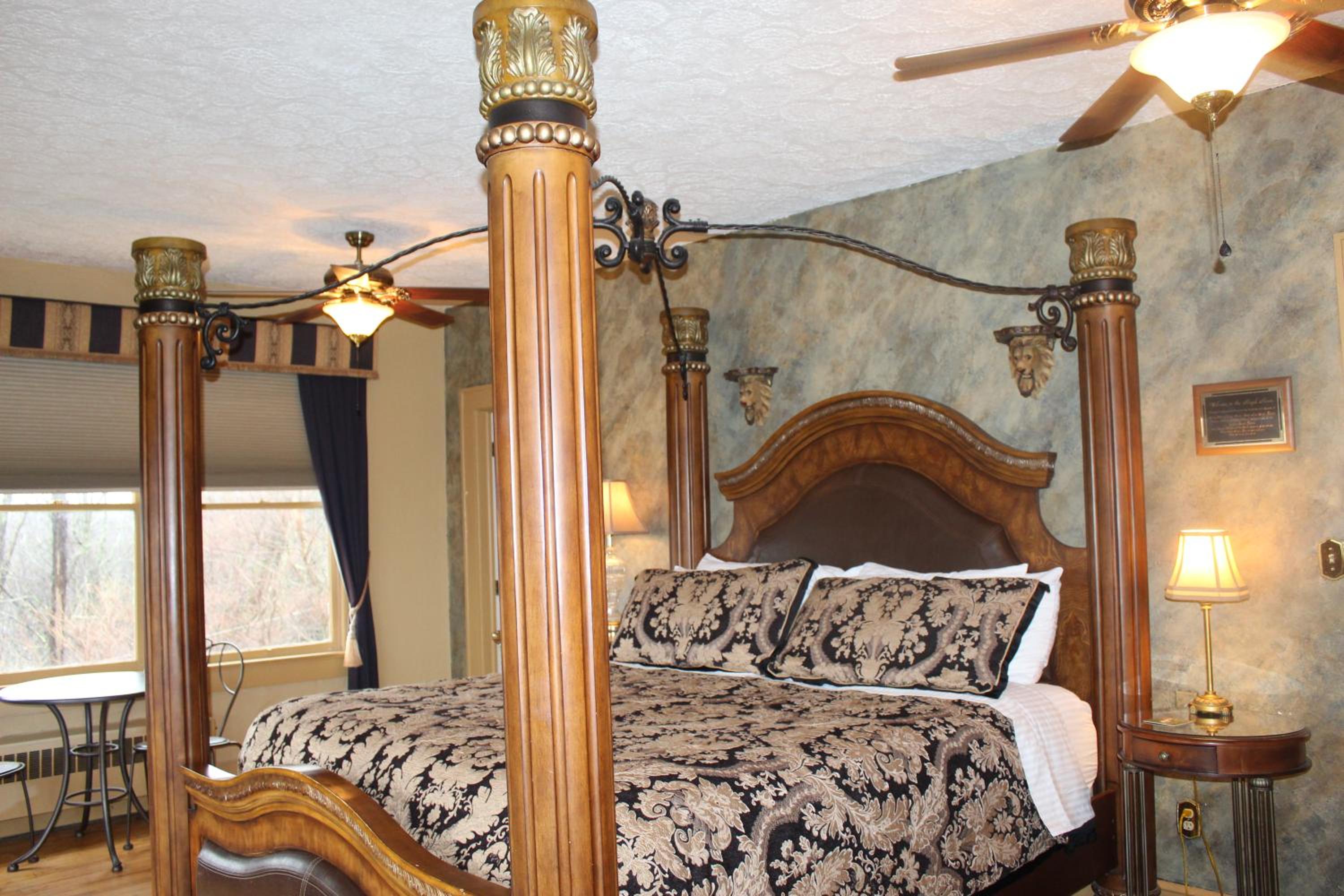 King Room with Spa Bath