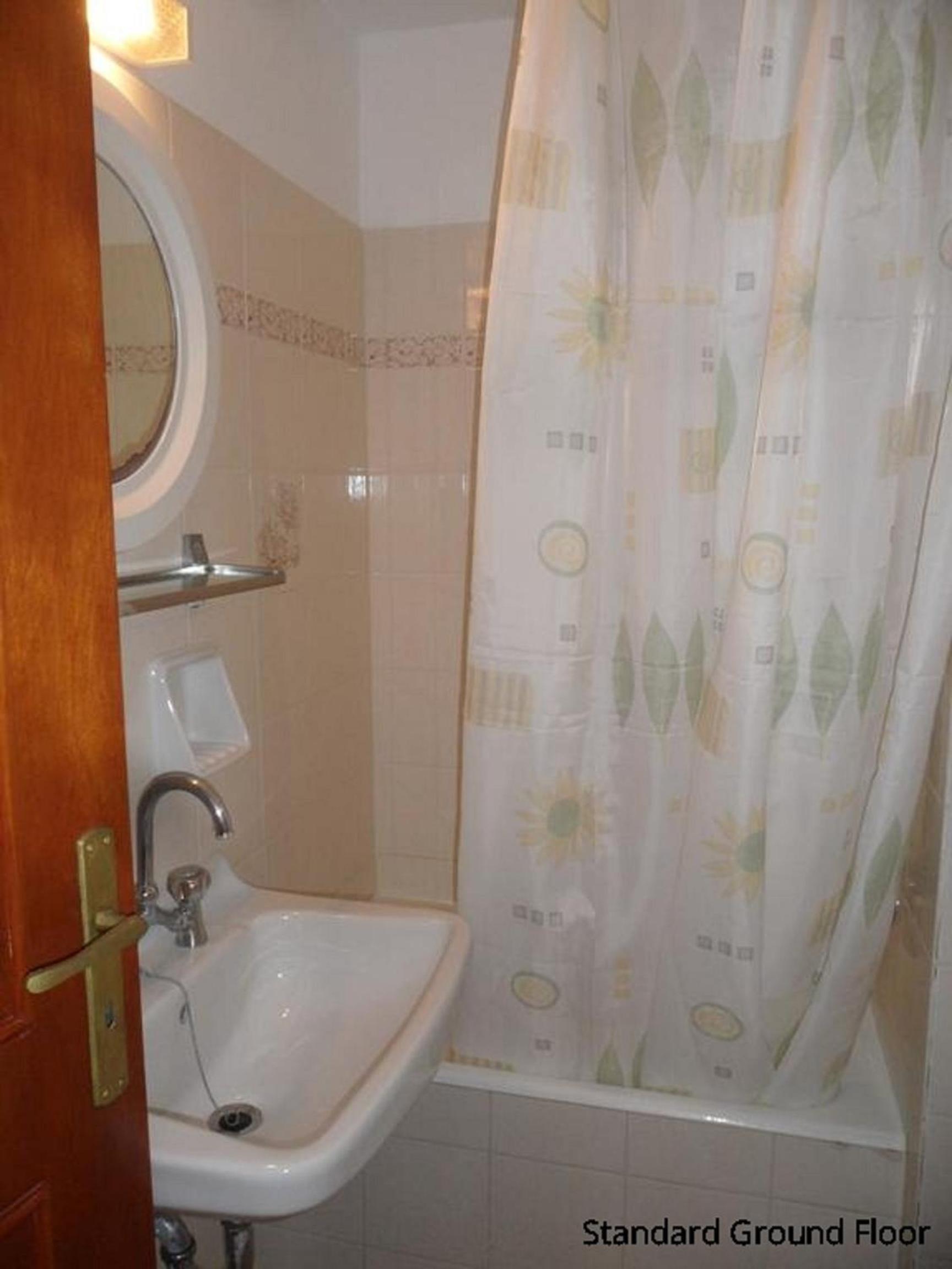 Apartment - Ground Floor photo 3