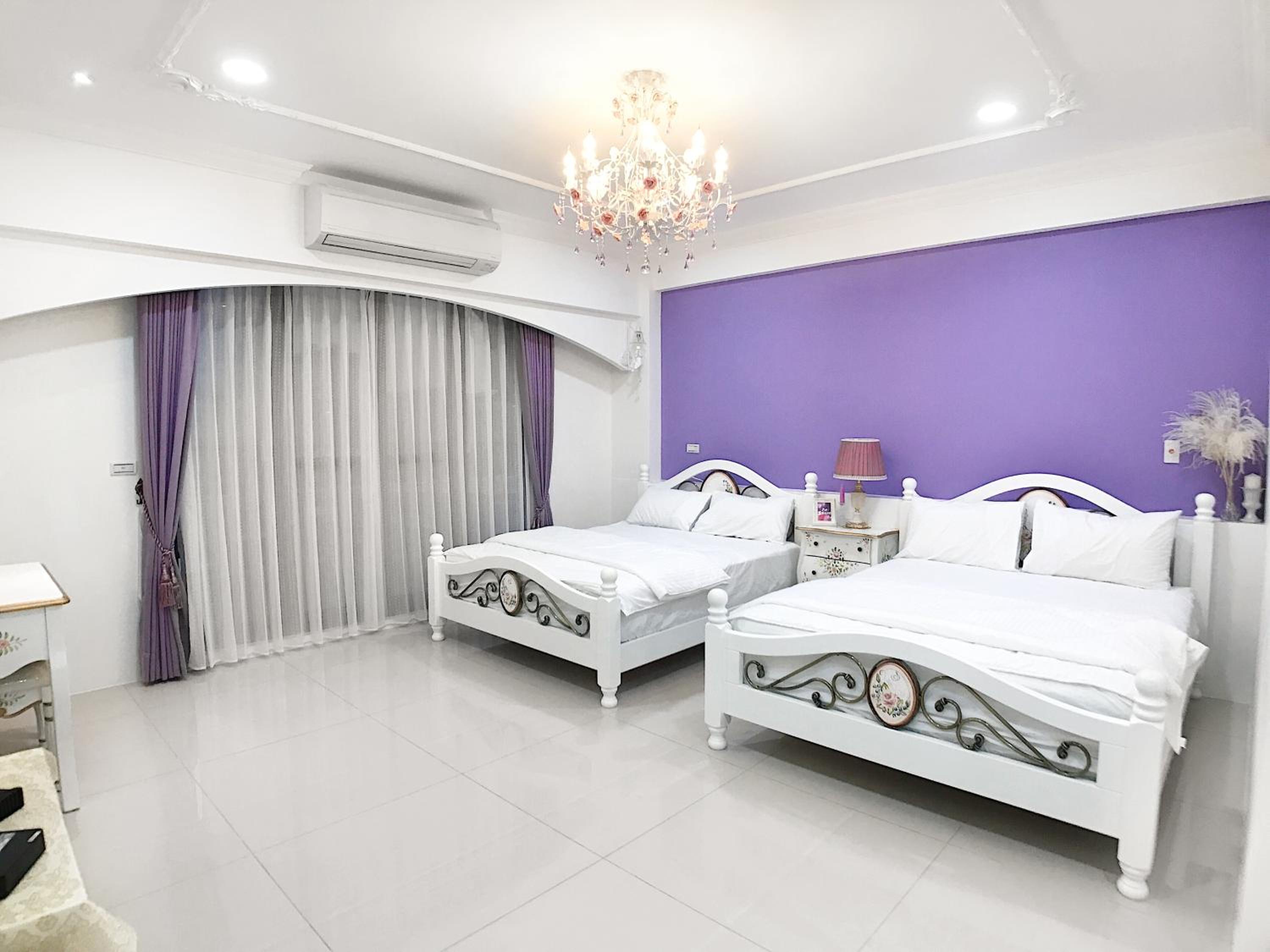Quadruple Room with Private Bathroom photo 3