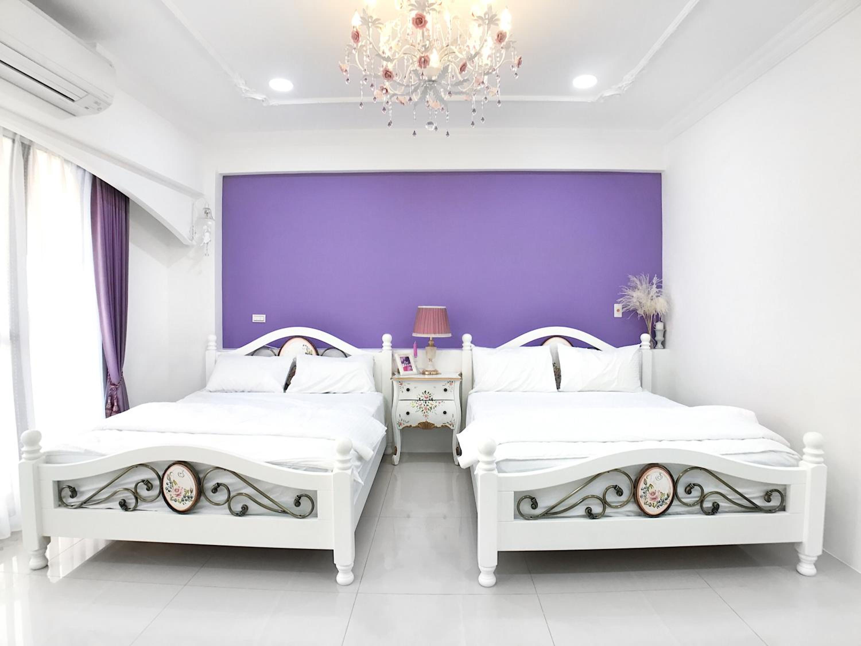 Quadruple Room with Private Bathroom photo 1