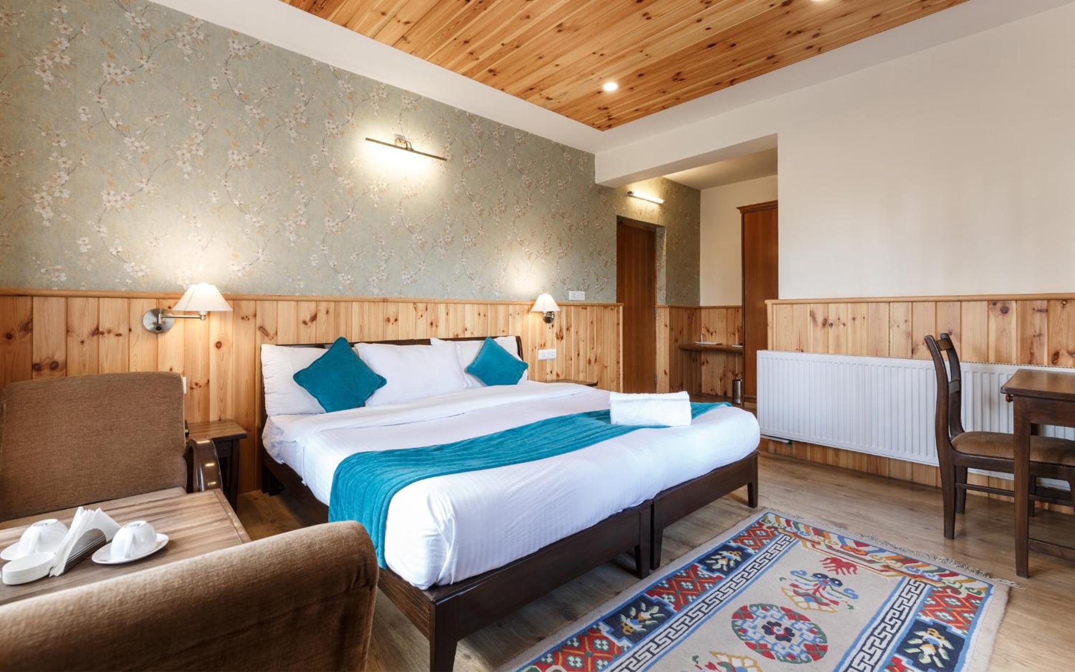 Deluxe King Suite - Photo 3