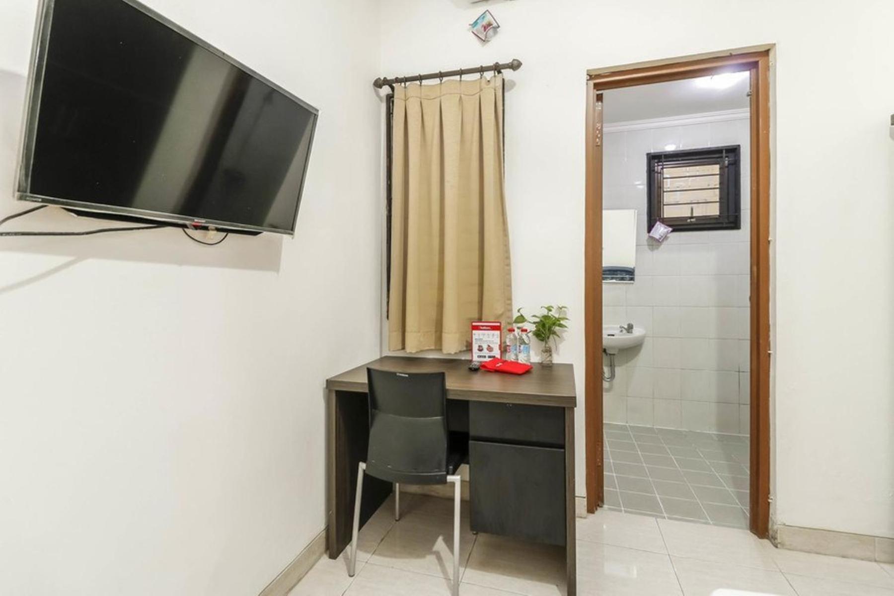 Budget Double Room - Photo 5