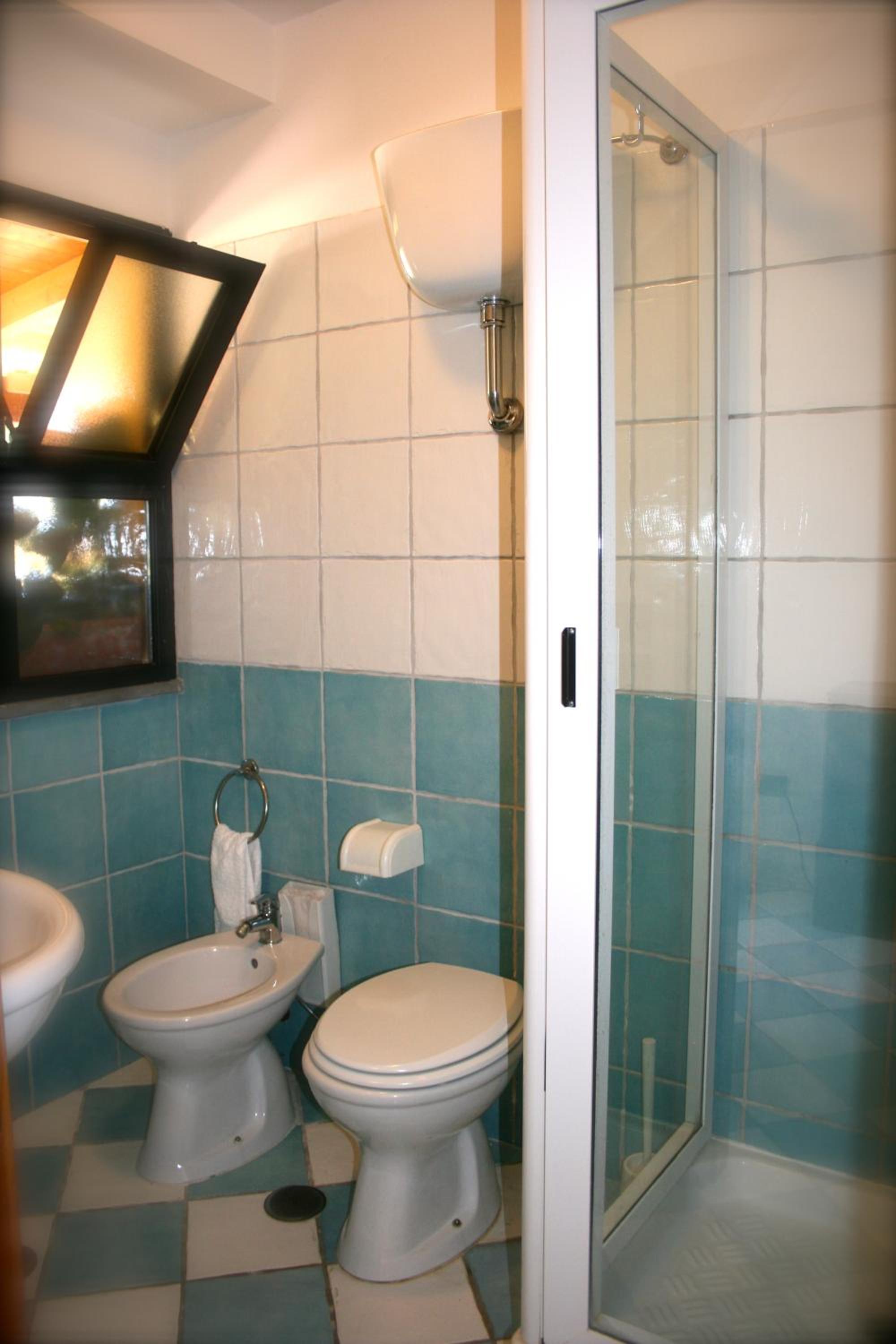Double Room - Photo 7