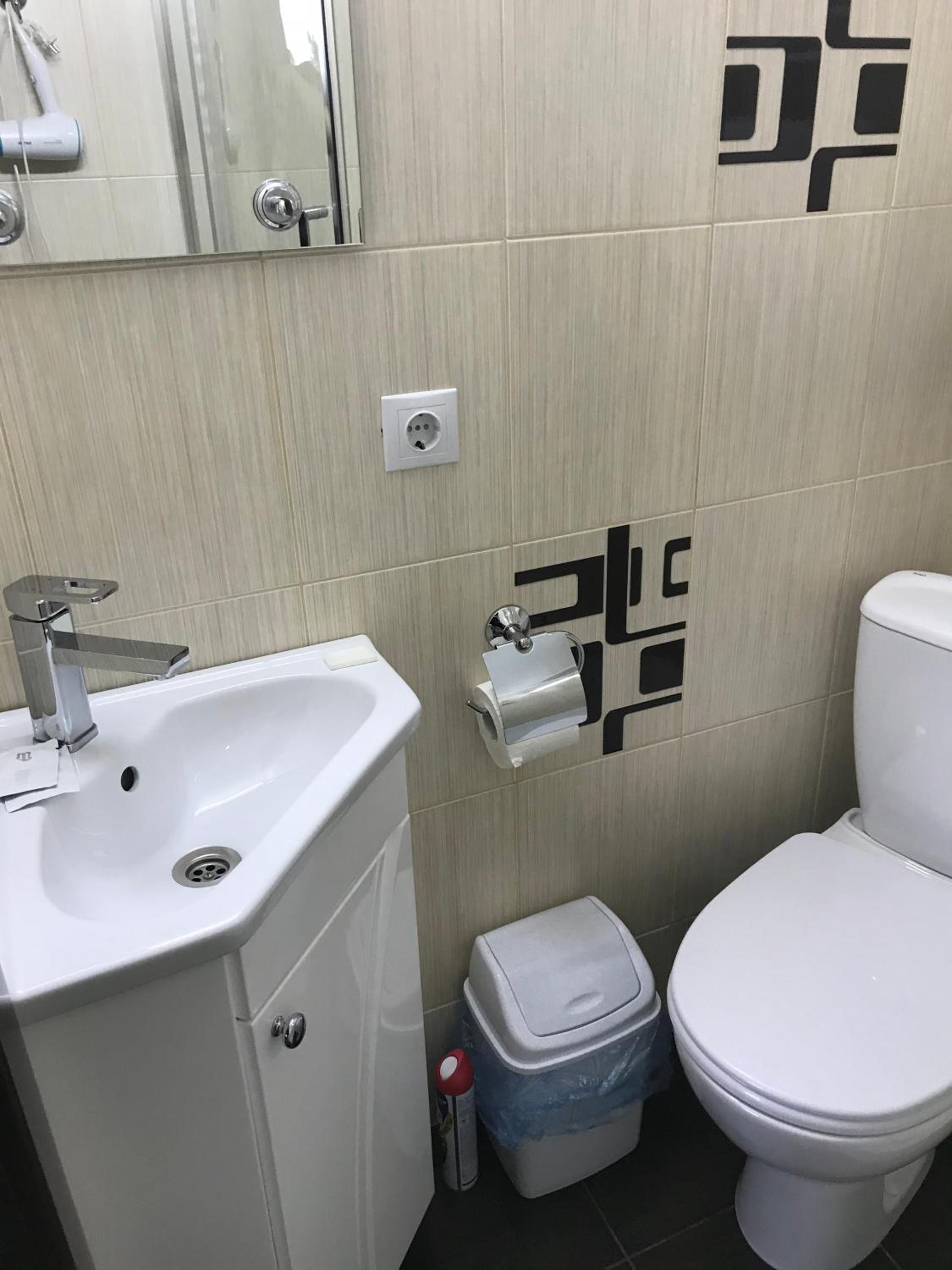 Double or Twin Room with Balcony photo 3