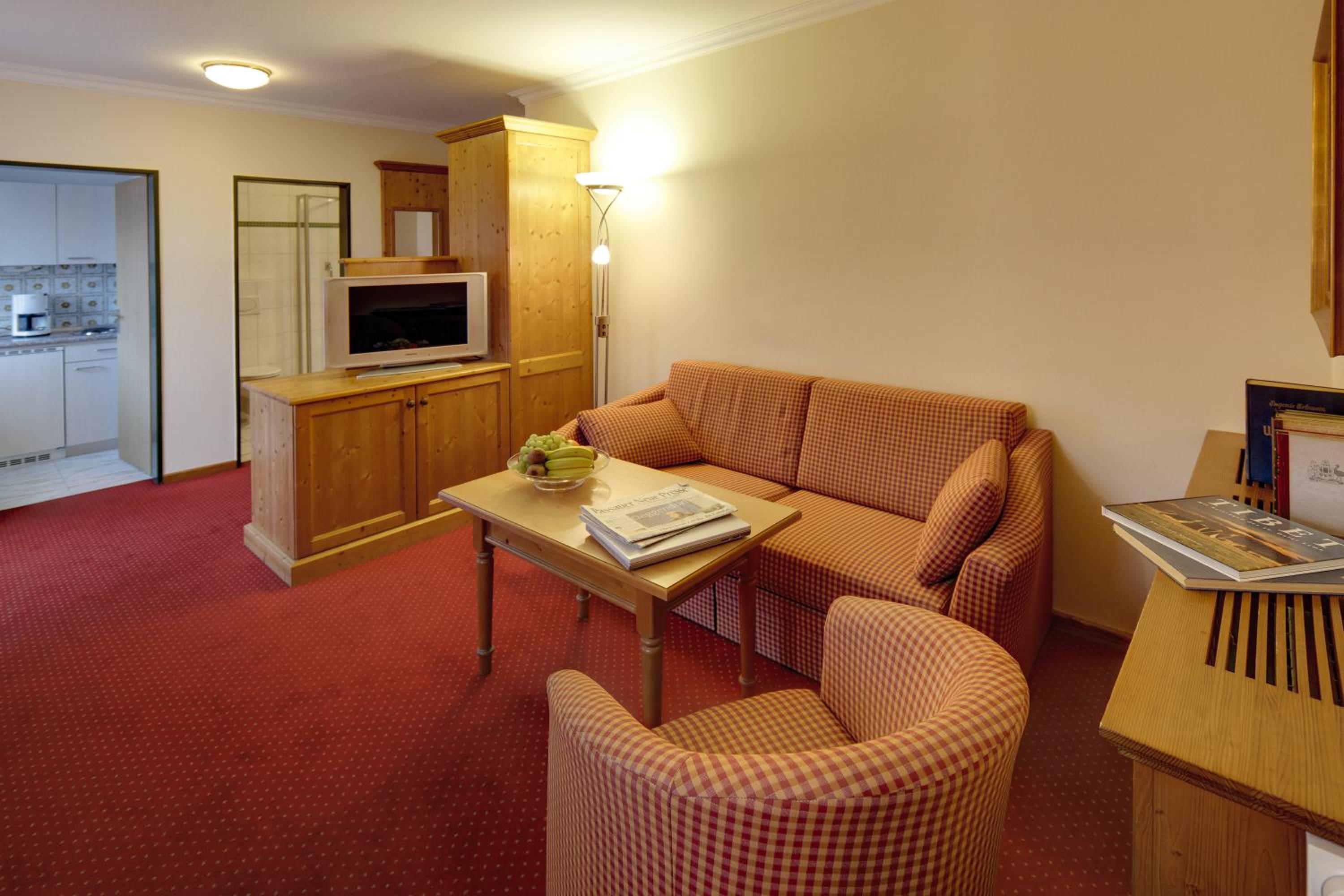 One-Bedroom Apartment with Balcony photo 3