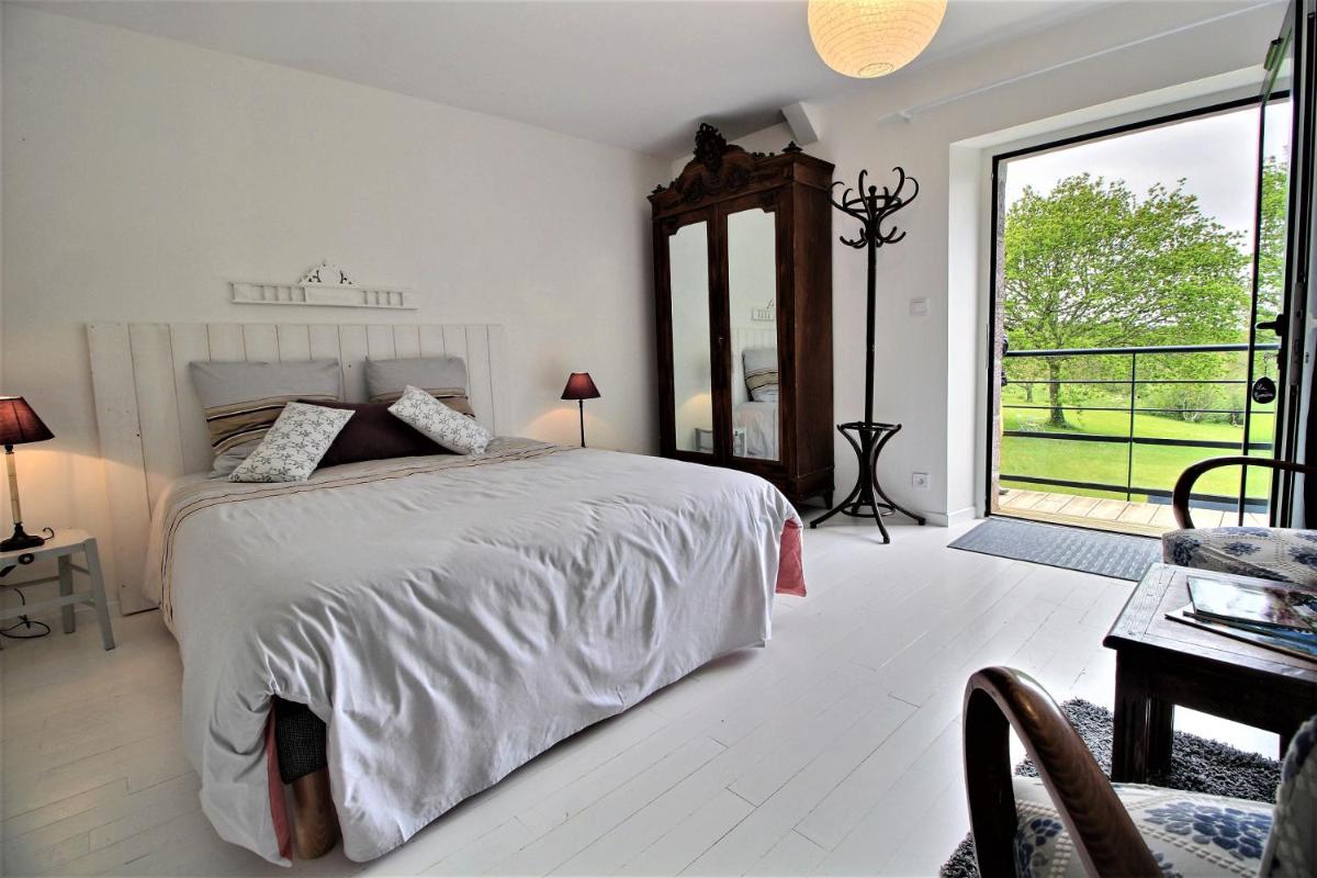 Double Room with Private Bathroom photo 1