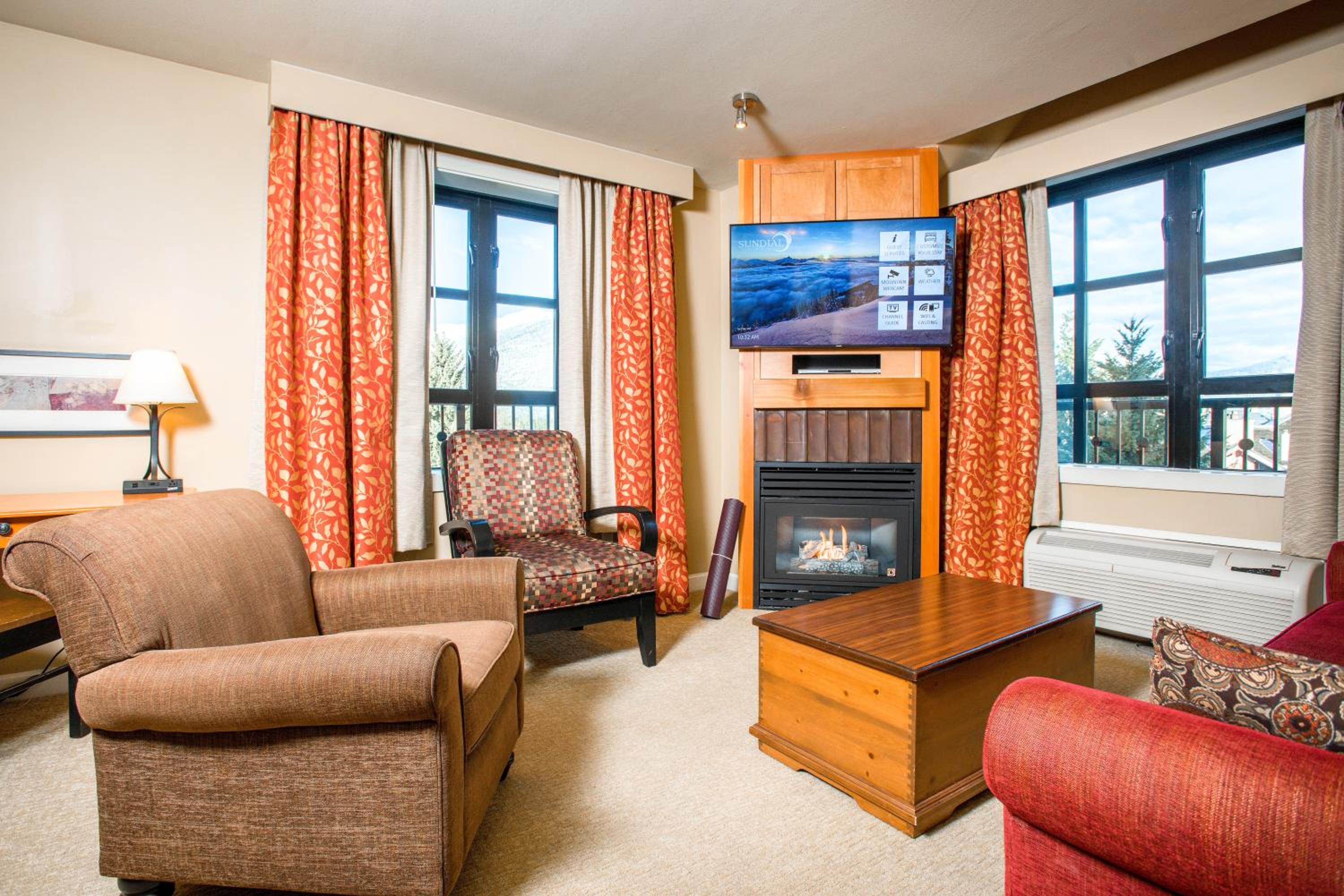 Two-Bedroom Suite - Premium Valley View - Photo 2