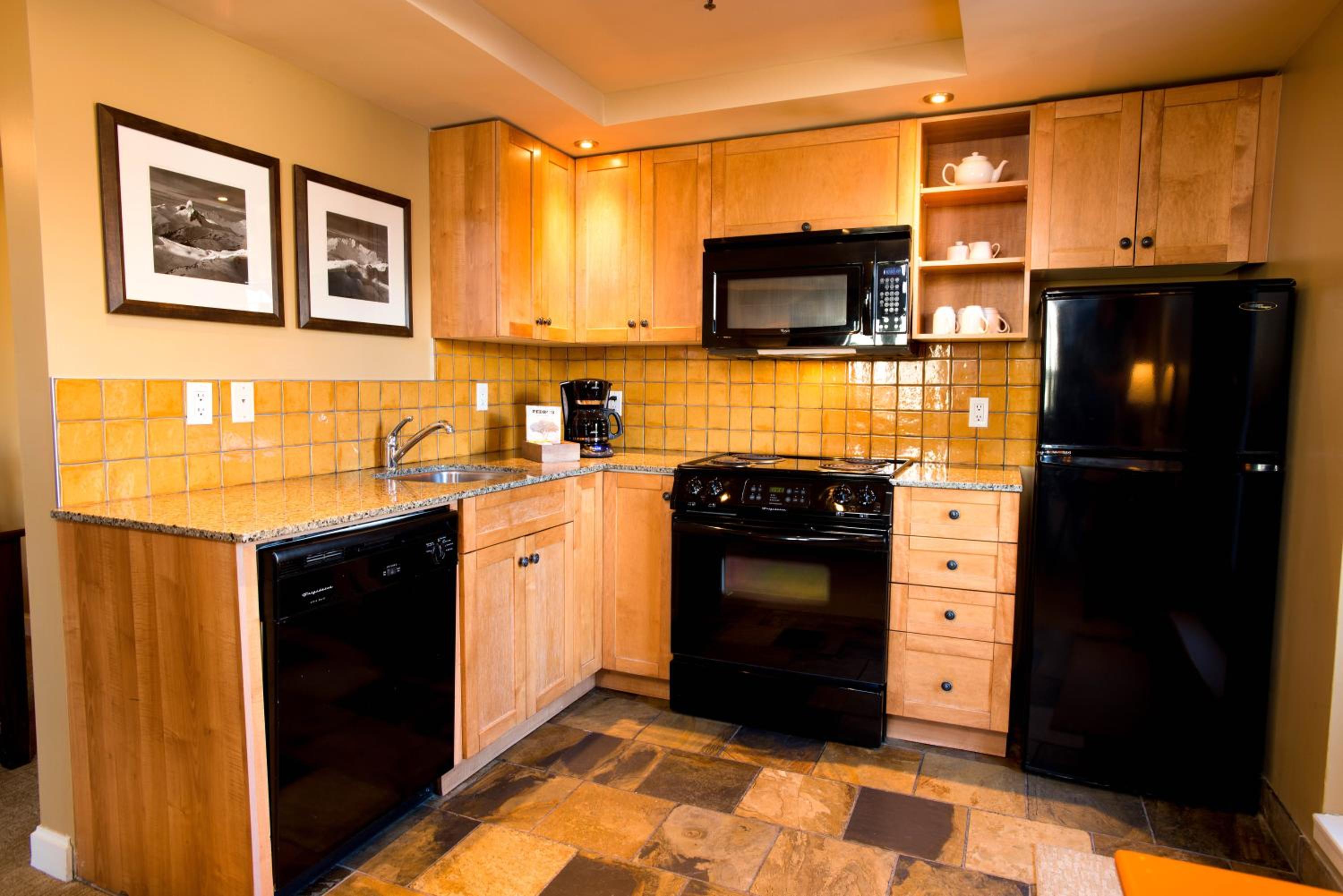Two-Bedroom Suite - Premium Valley View - Photo 4