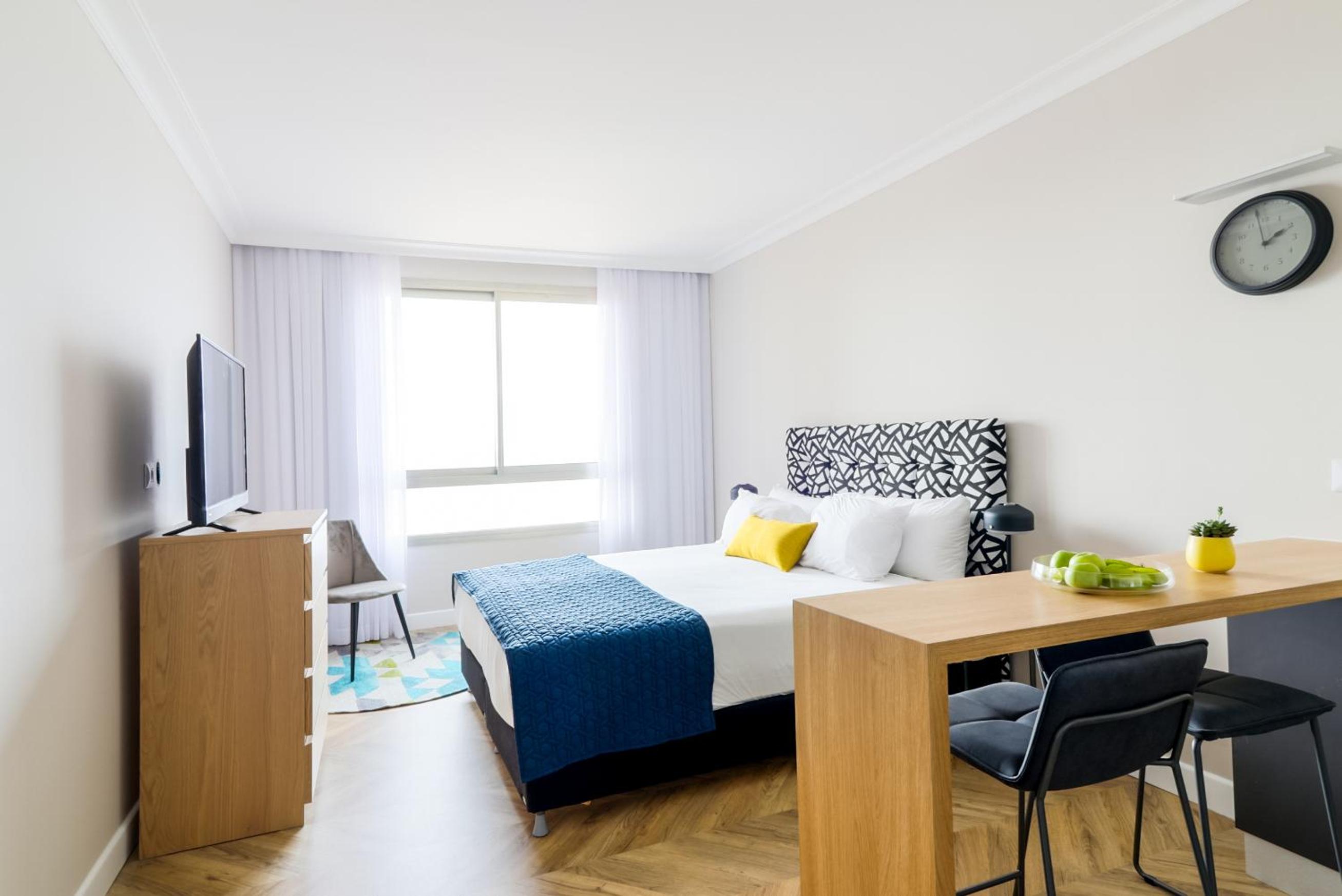 Studio Apartment with Sea View photo 2
