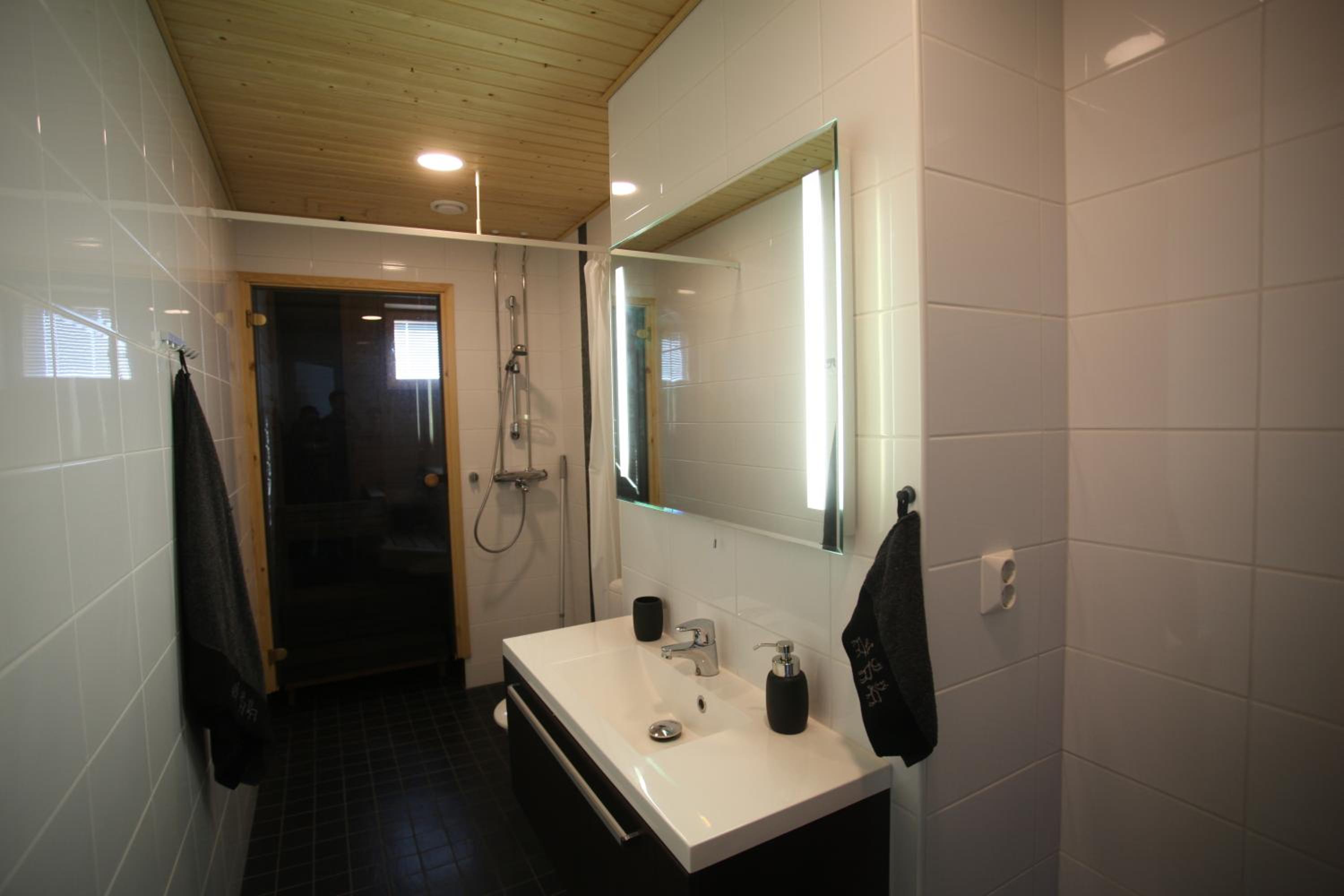 One-Bedroom Apartment - Photo 8