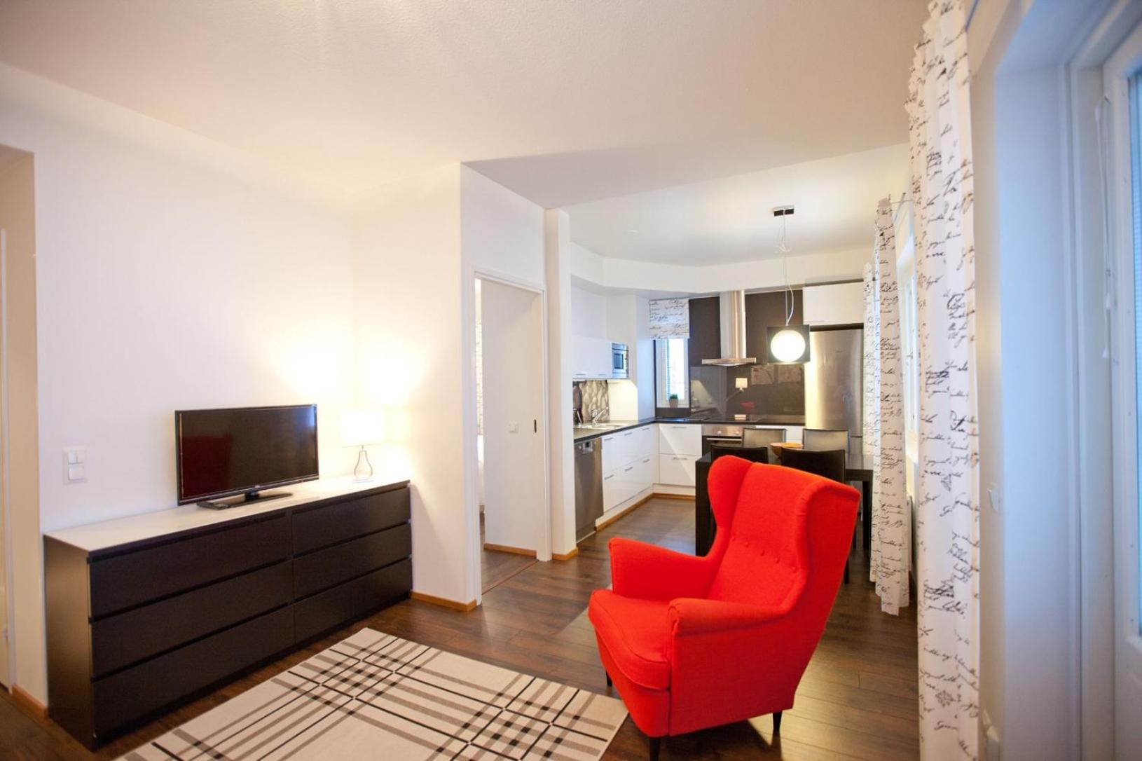 One-Bedroom Apartment - Photo 4