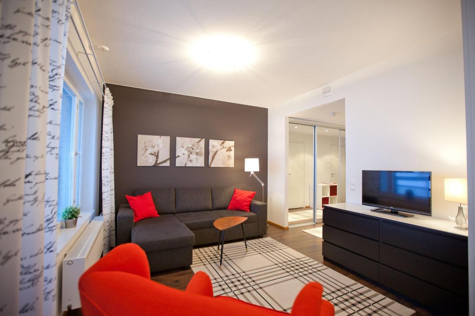 One-Bedroom Apartment - Photo 3
