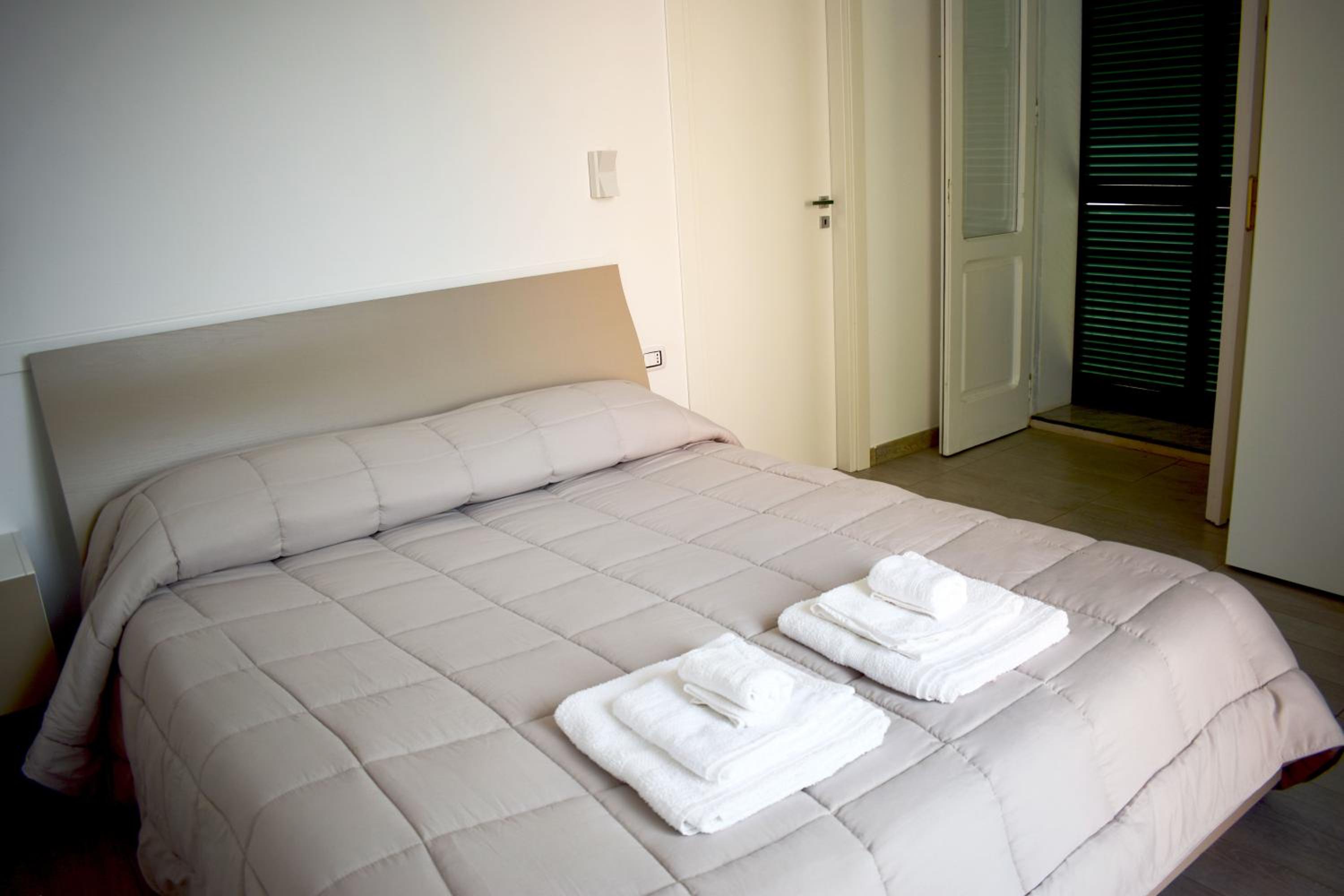 Deluxe Double Room - Photo 6