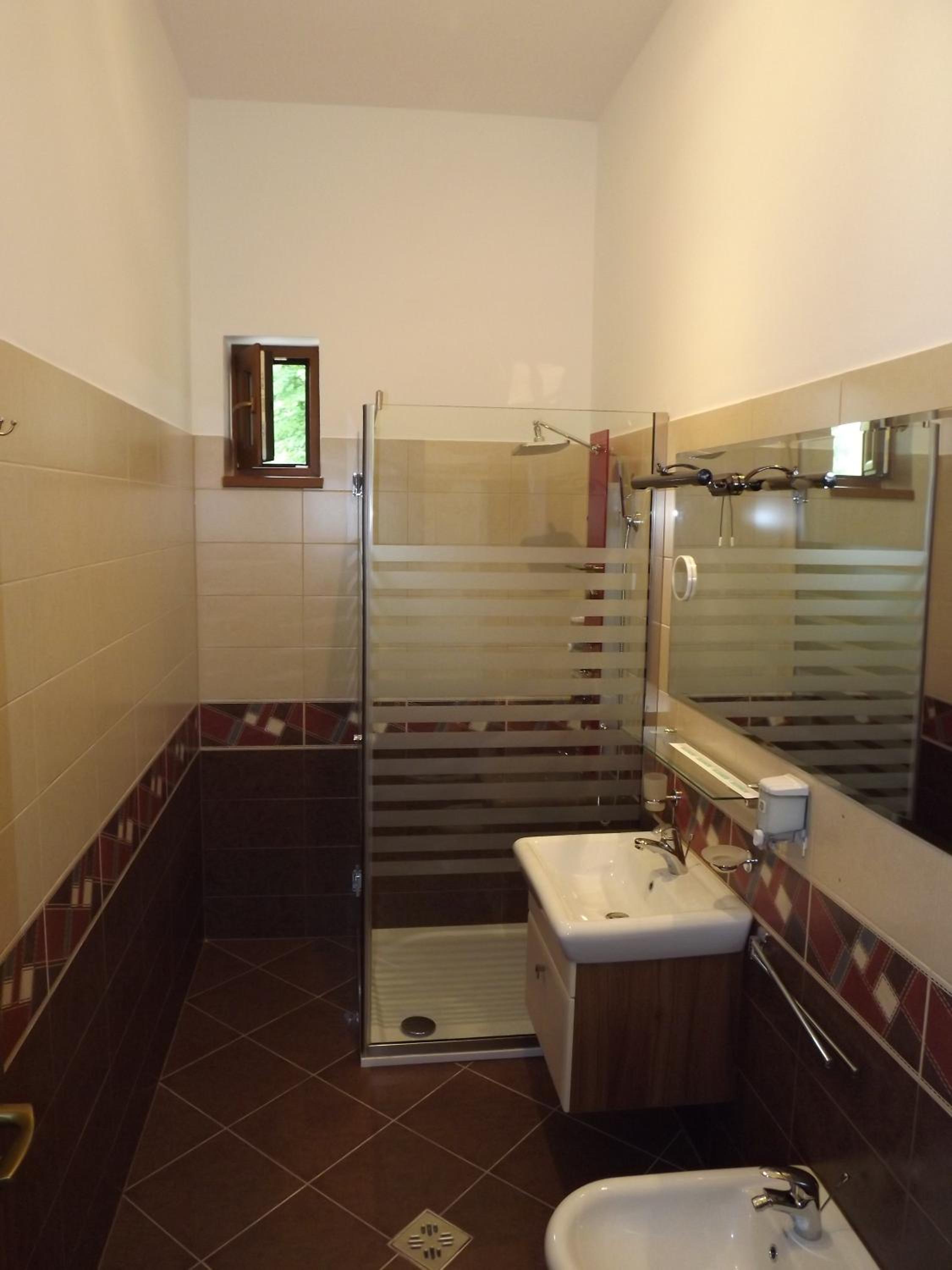 Double Room with Balcony - Photo 5