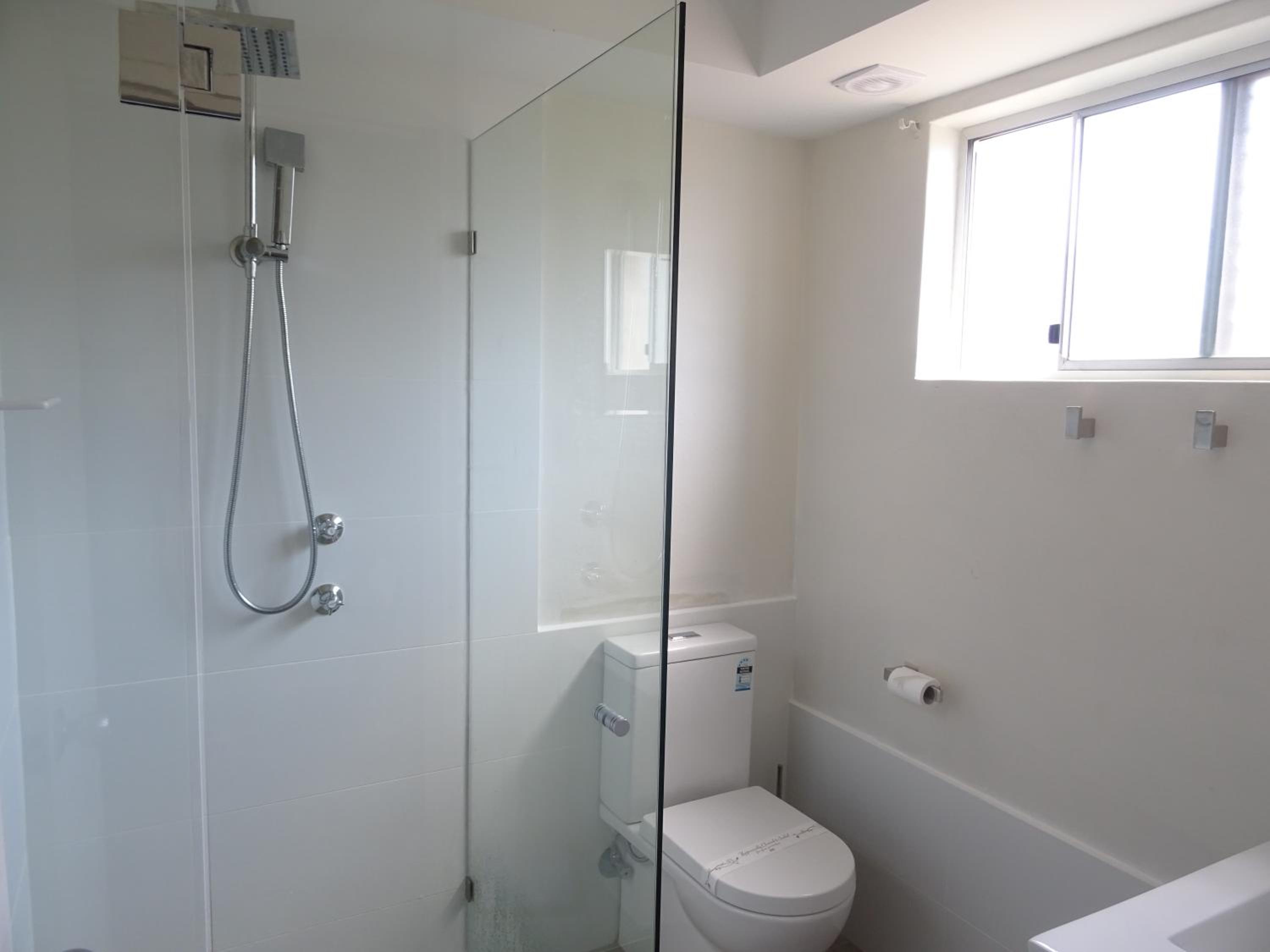 Twin Room (Non Pet-Friendly) photo 2