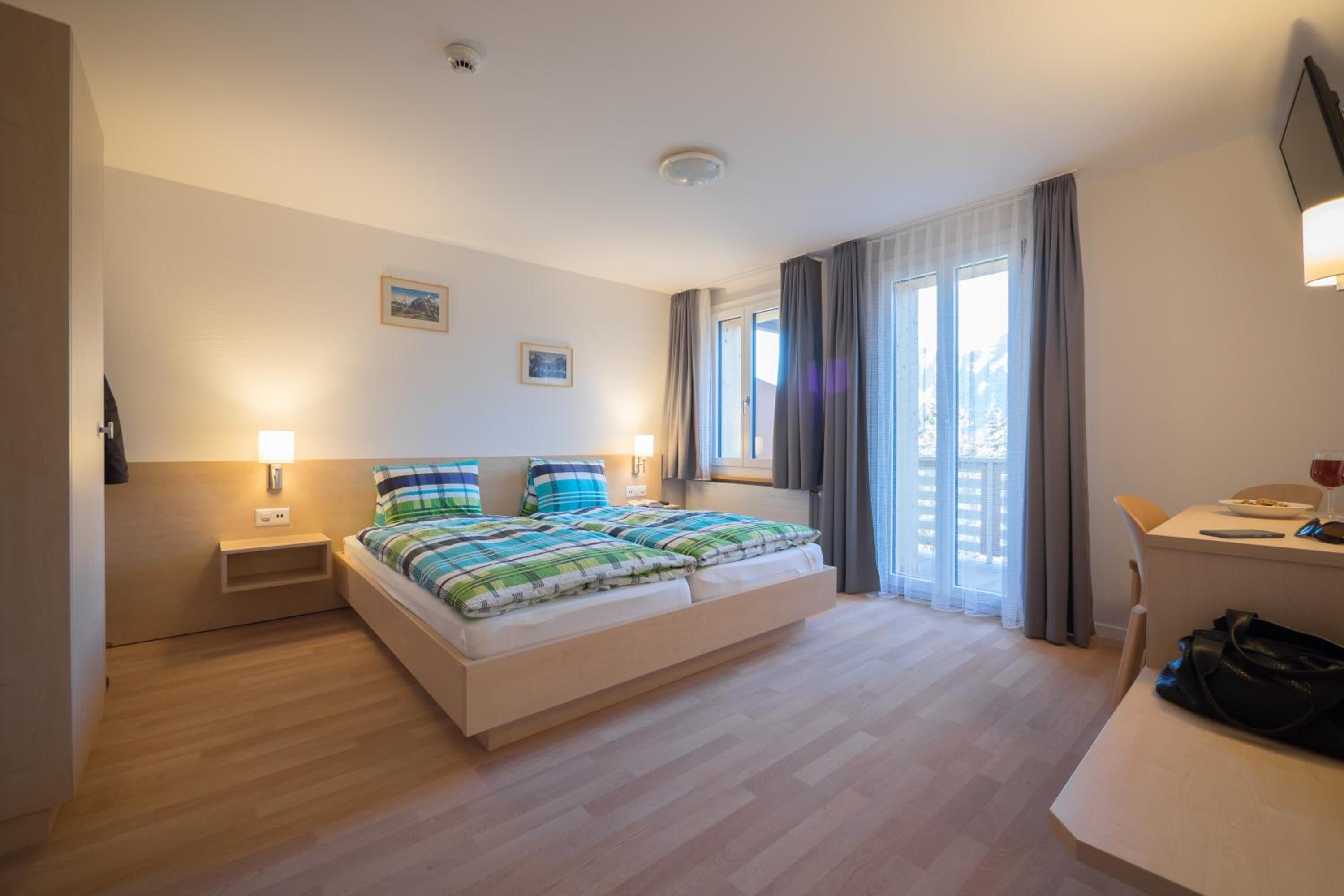 Deluxe Double Room with Balcony and Mountain View photo 1