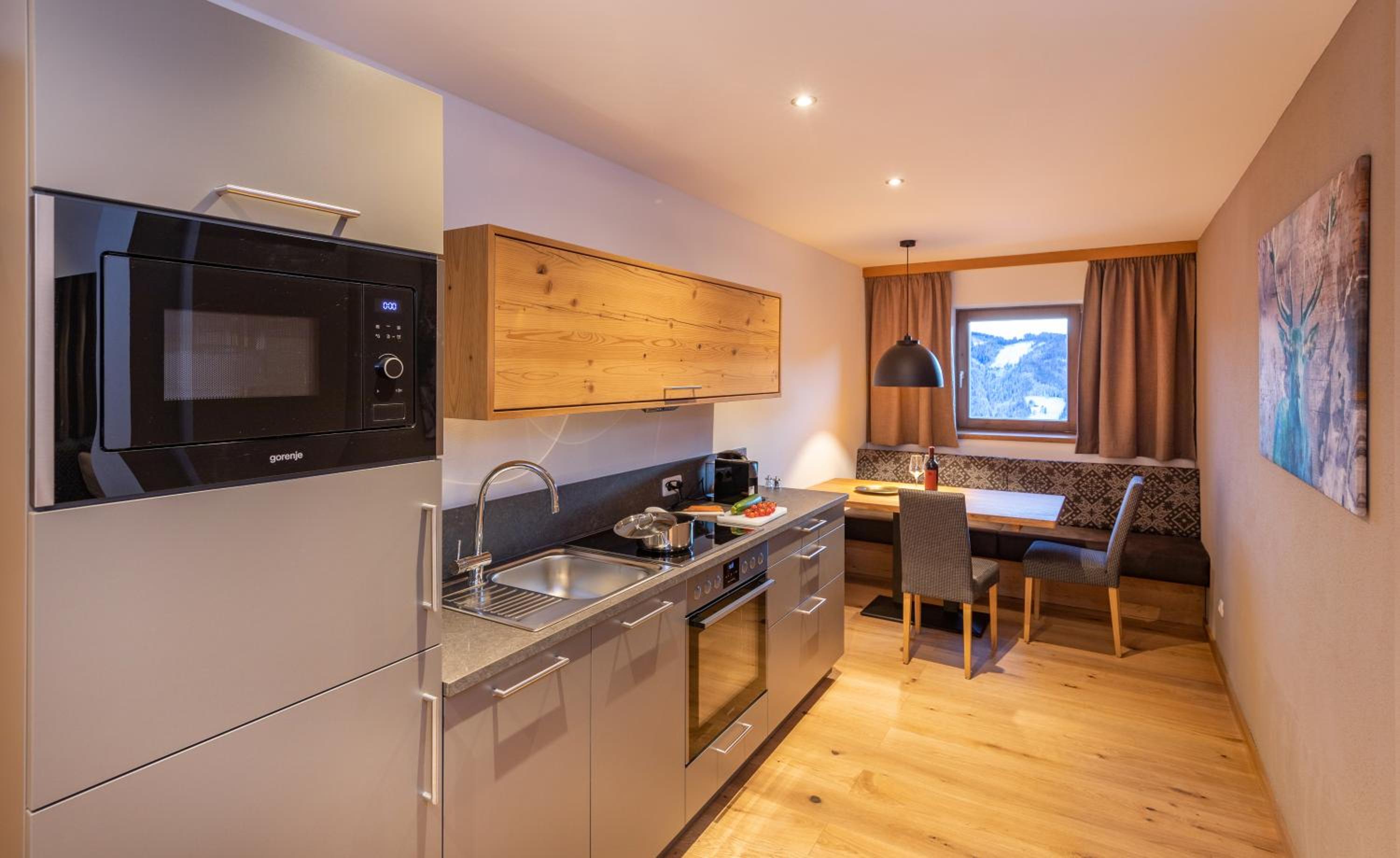 One-Bedroom Apartment with Balcony photo 2