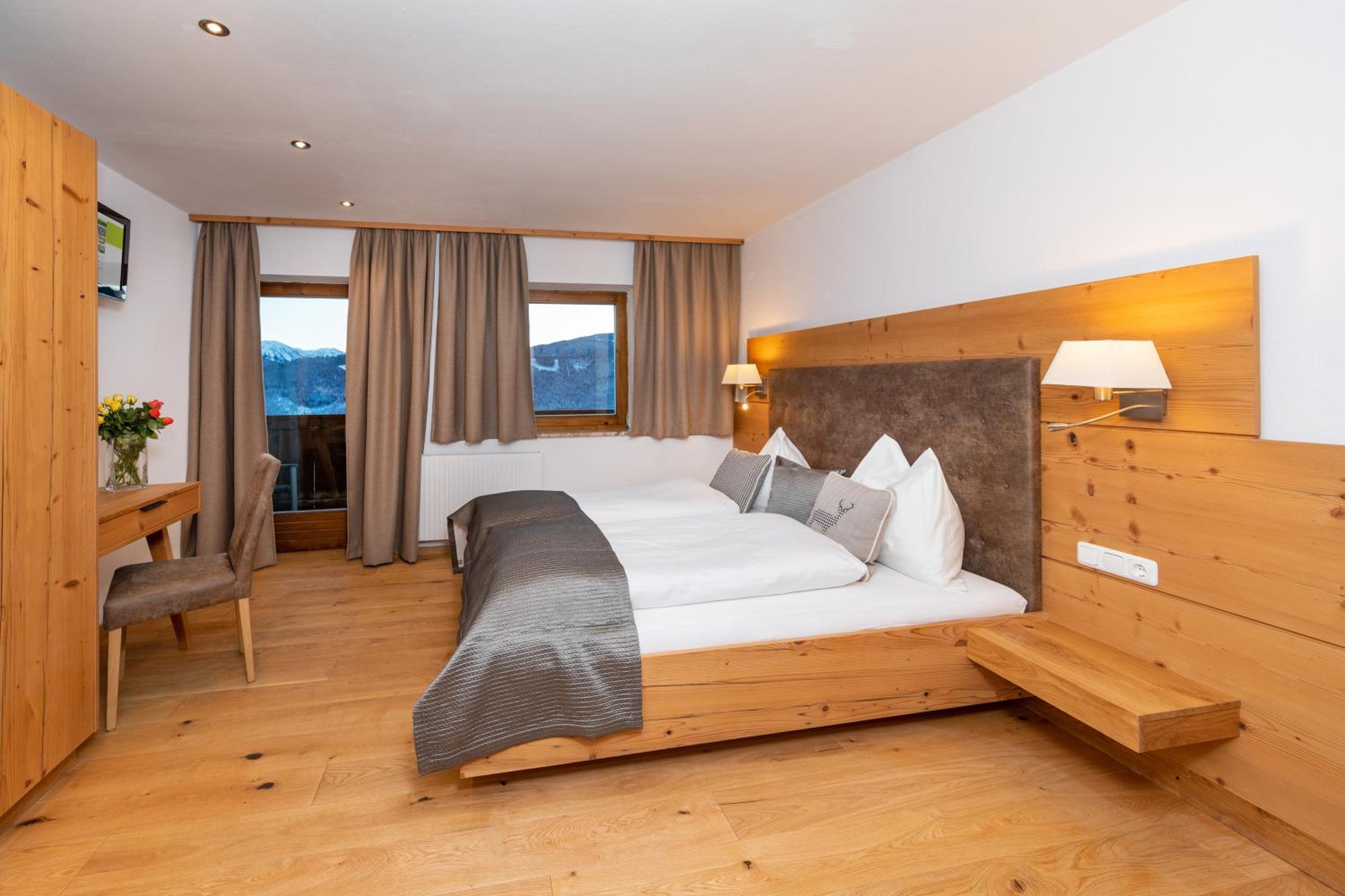 One-Bedroom Apartment with Balcony