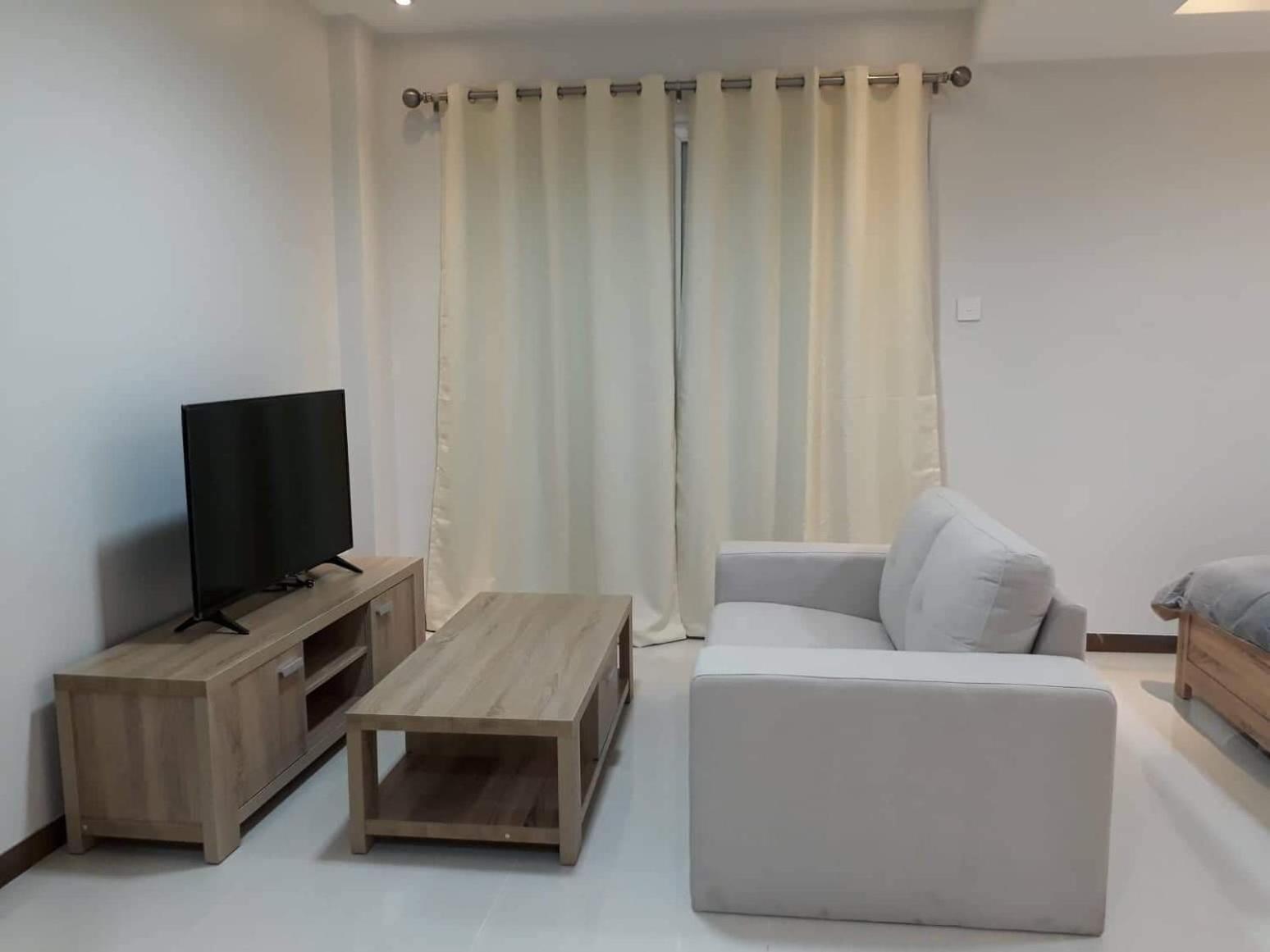 One-Bedroom Apartment photo 1