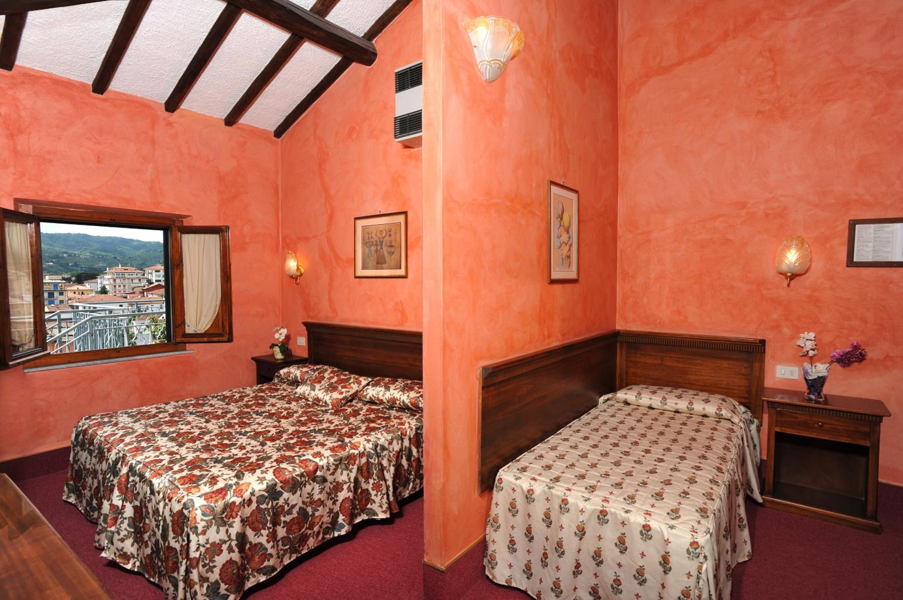 Standard Triple Room - Photo 5