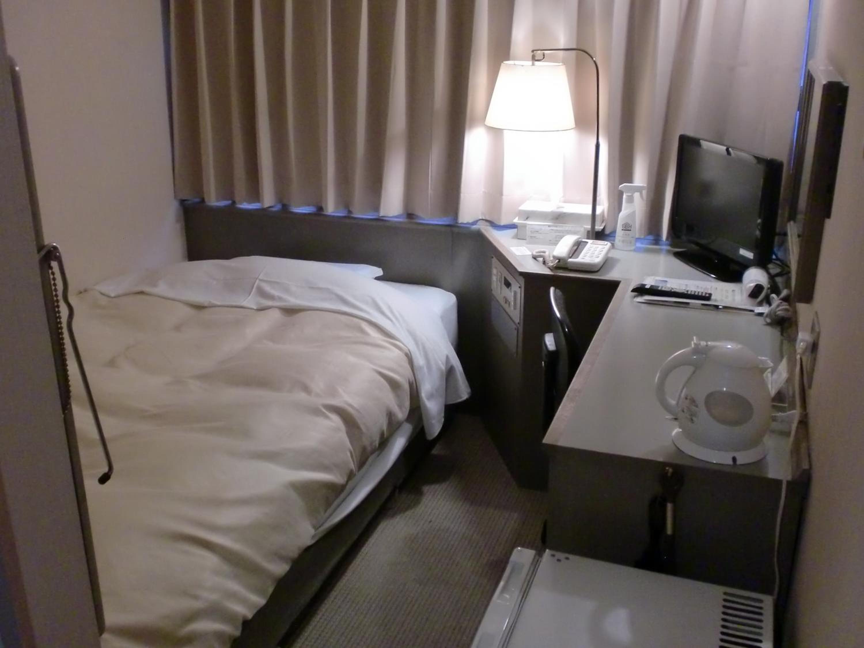 Single Room - Smoking photo 2