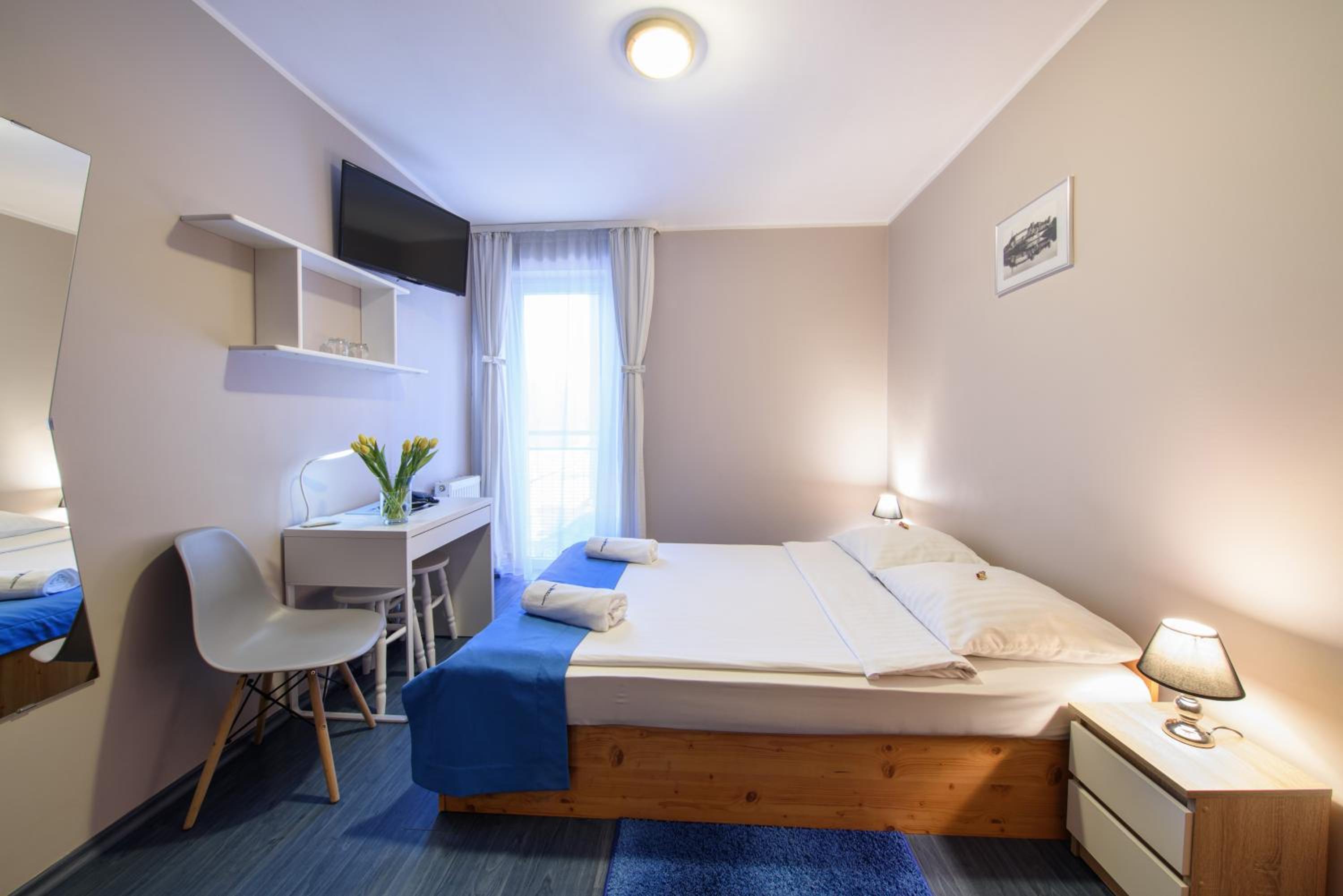 Double or Twin Room - Photo 27