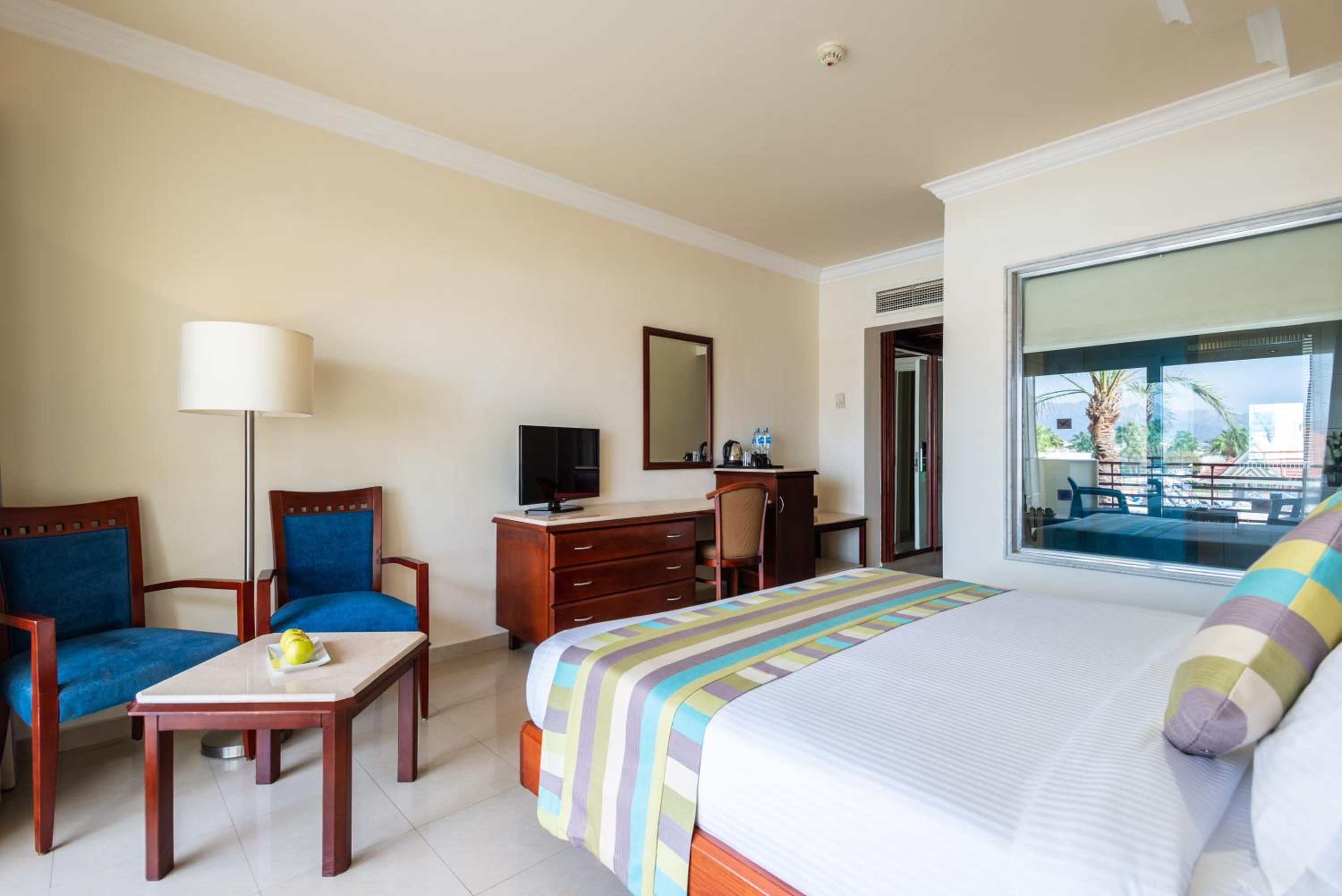 Deluxe Room - Photo 2