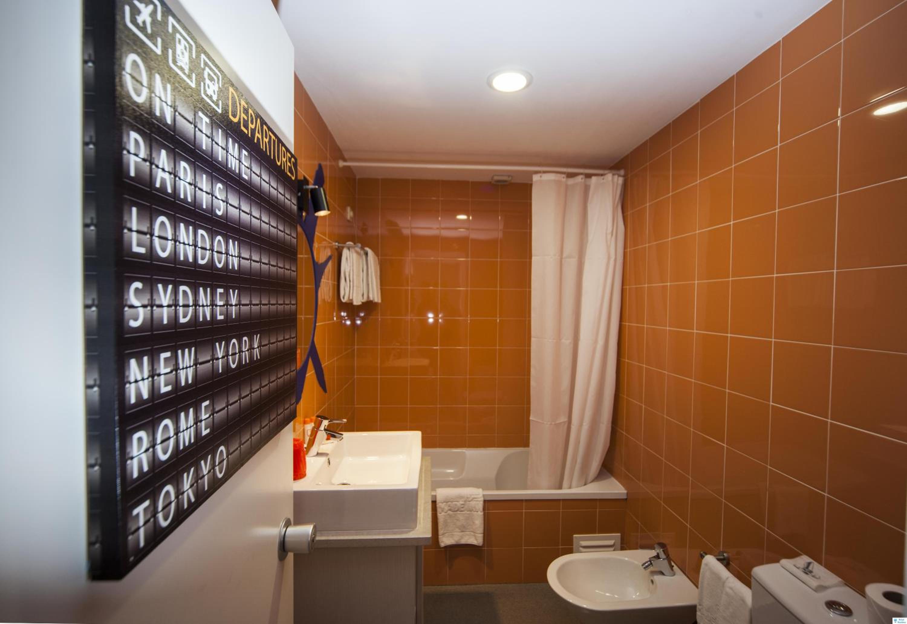 Themed Twin Room - Around the World - Photo 6