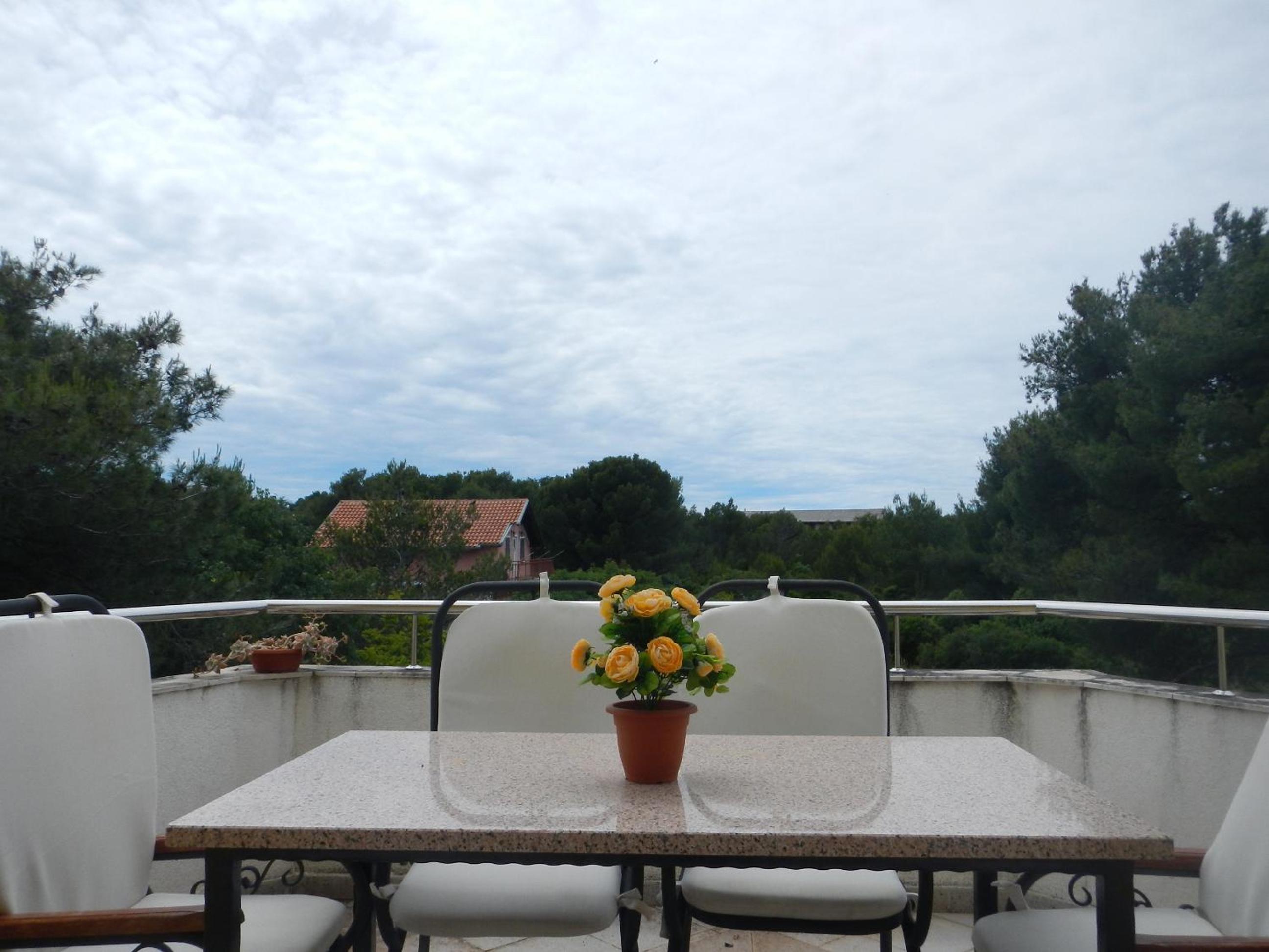 Apartment with Pool View  - Photo 2