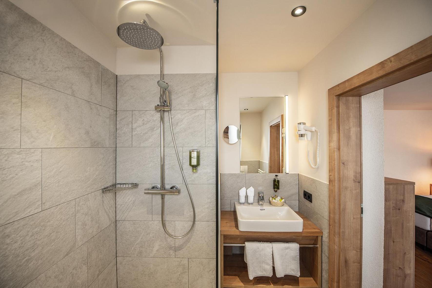 Superior Double Room - Photo 13