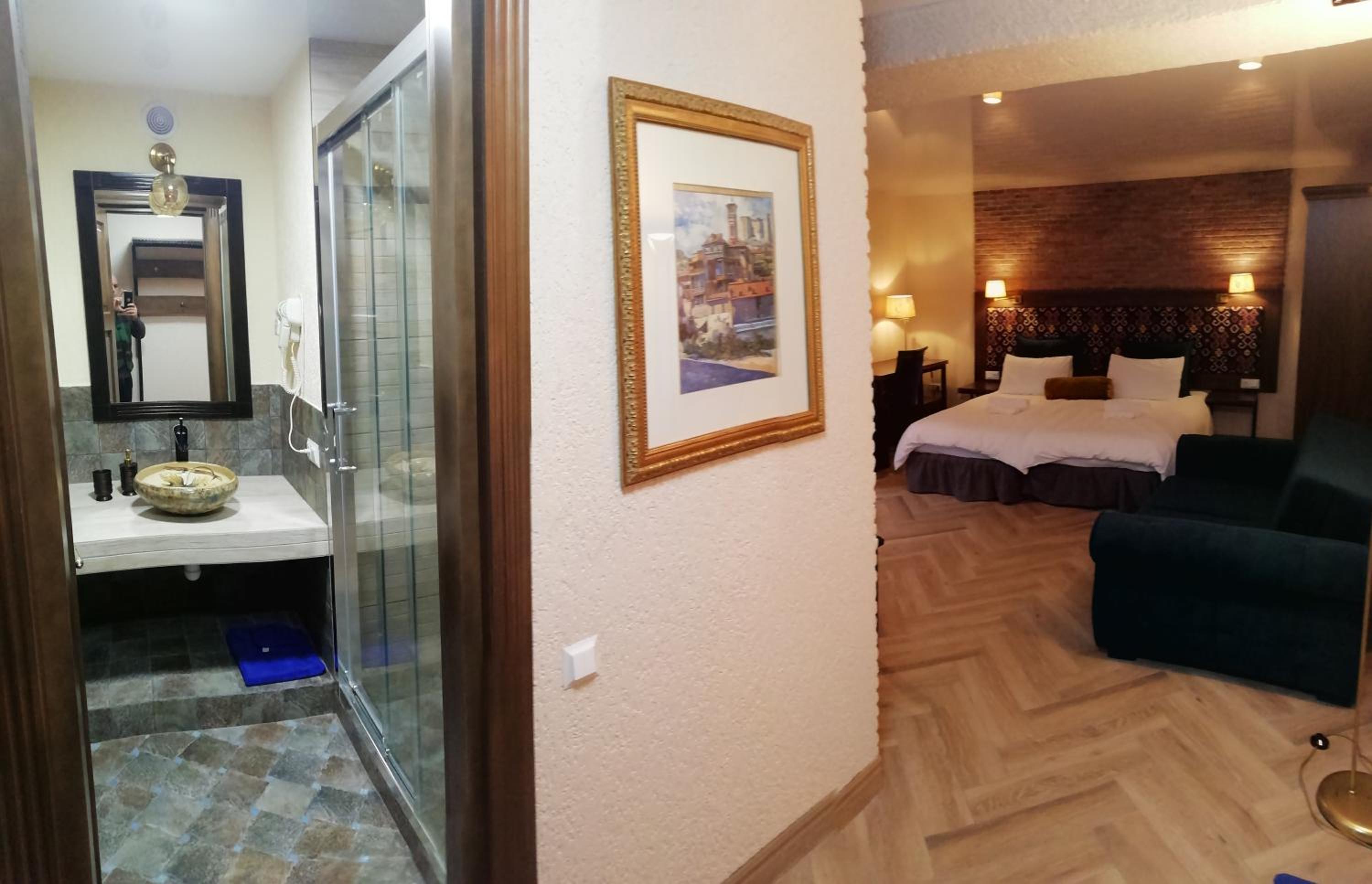 Studio Apartment photo 3