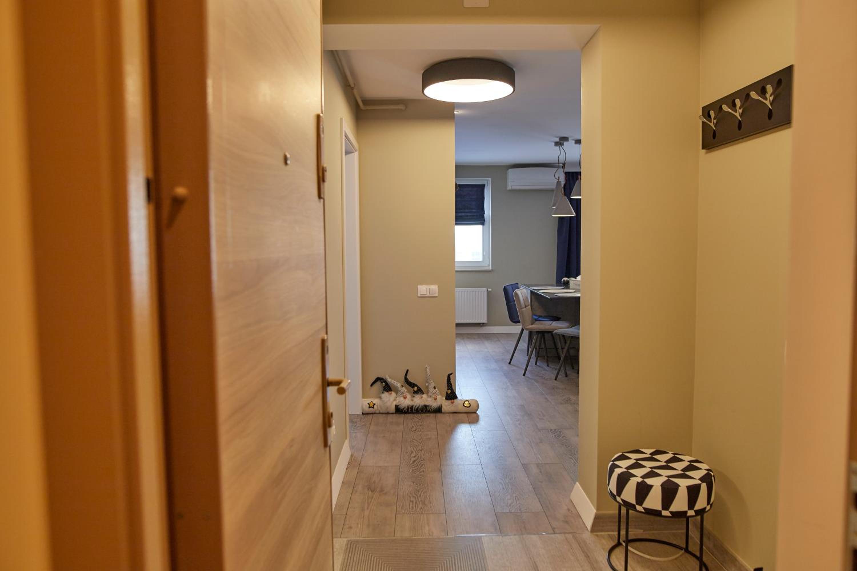 One-Bedroom Apartment - Photo 1