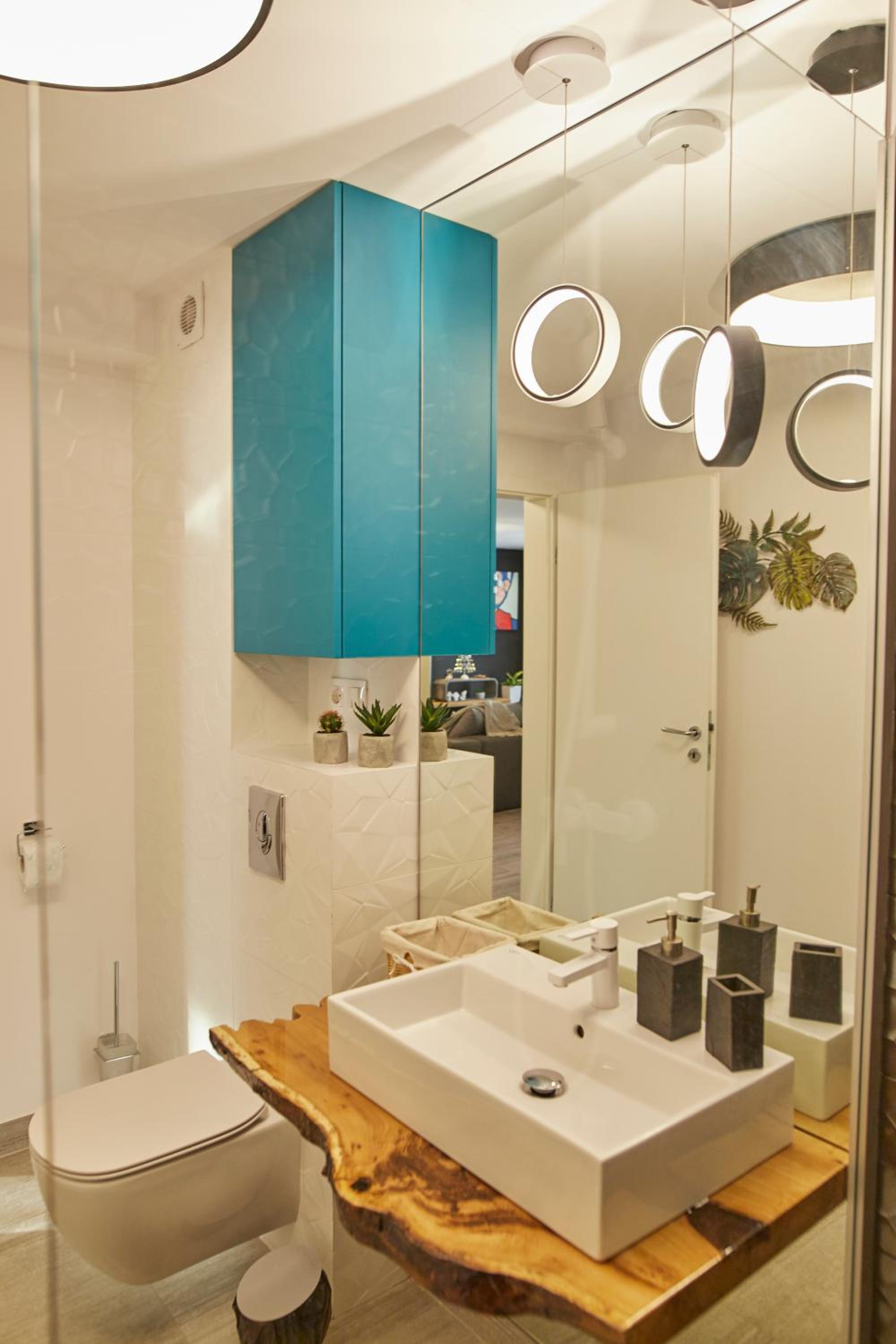 One-Bedroom Apartment - Photo 2
