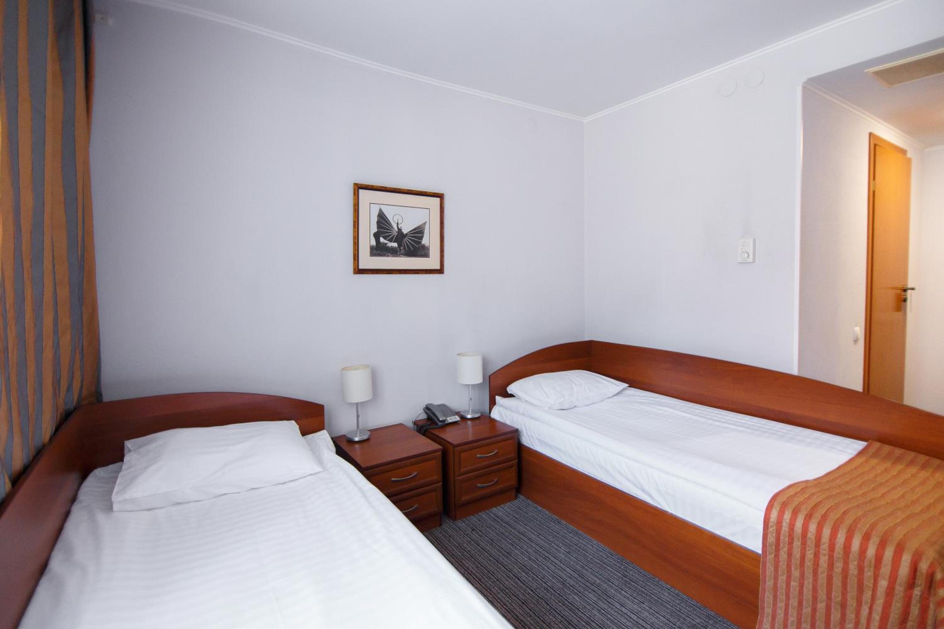 Standard Twin Room photo 3