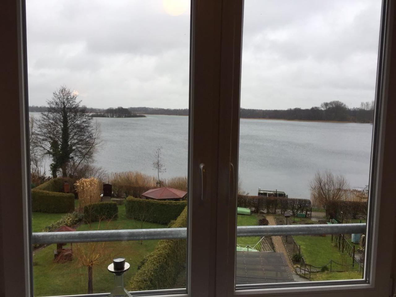 Apartment with Lake View photo 3