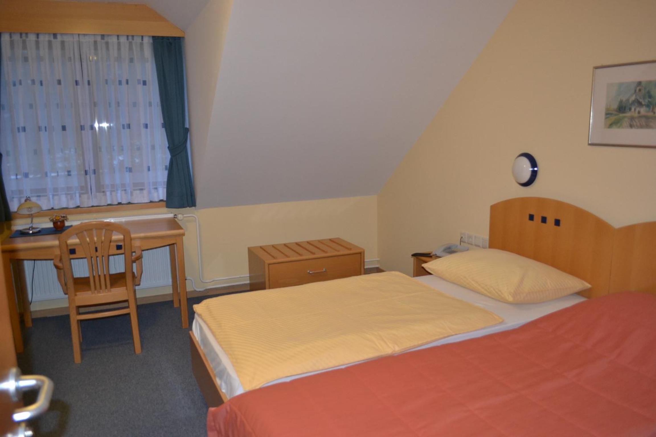 Double or Twin Room - Photo 1