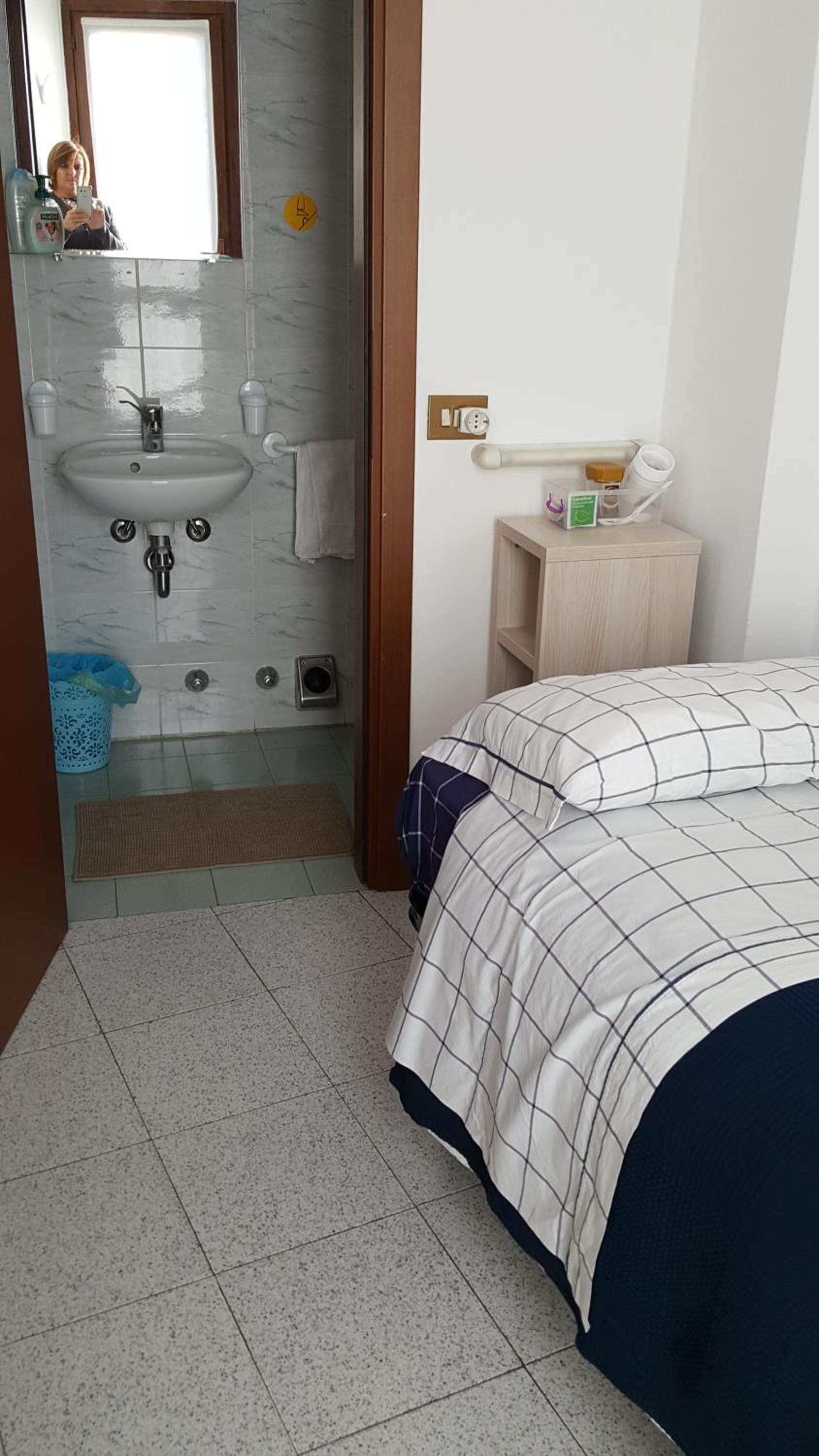 Single Room photo 1