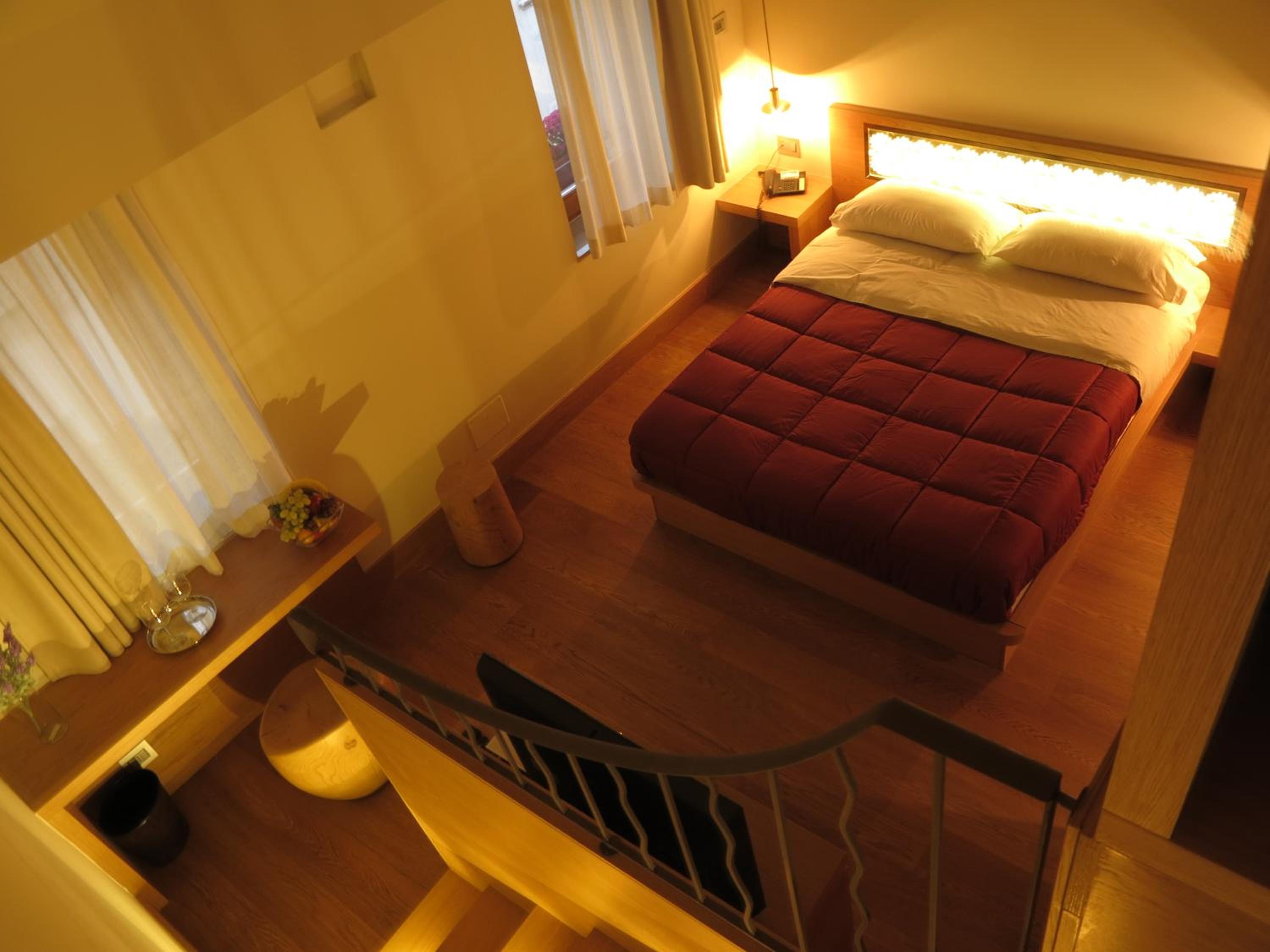 Superior Double Room with Spa Bath - Split Level photo 2