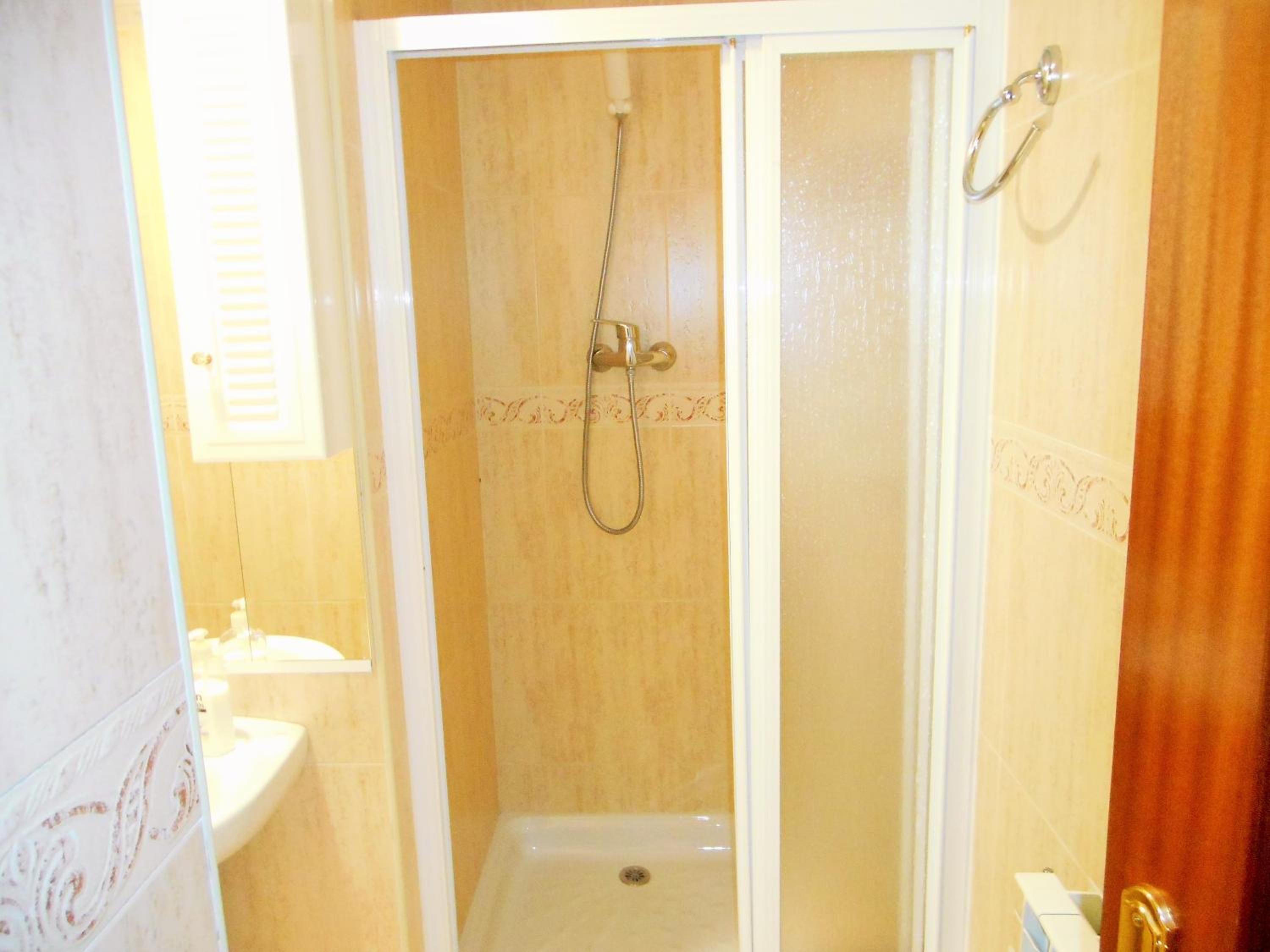 Family Room with Private Bathroom - Photo 30