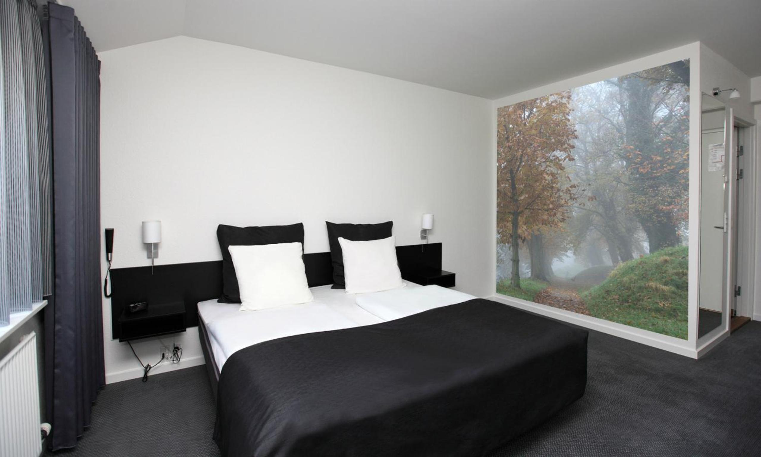 Standard Twin Room - Photo 3