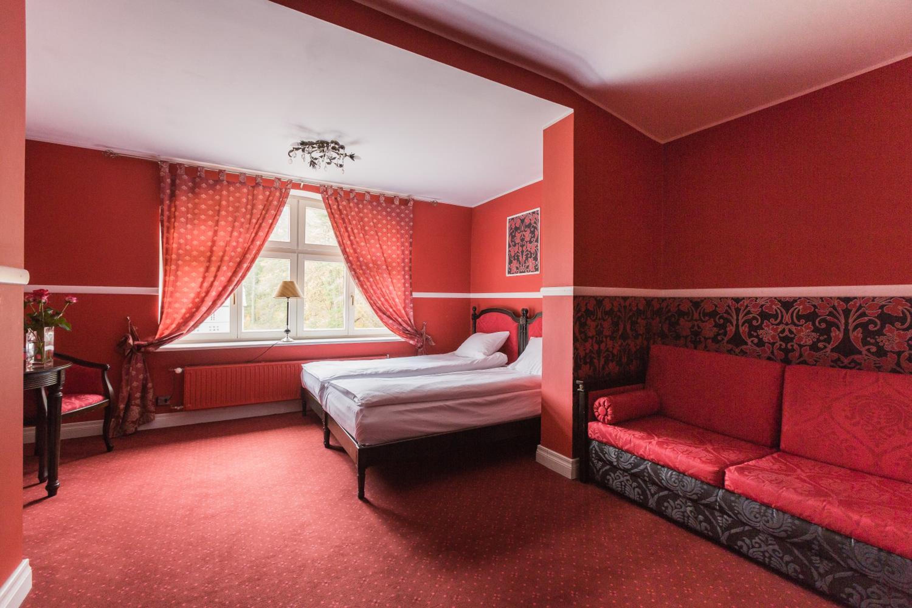Budget Twin Room photo 2