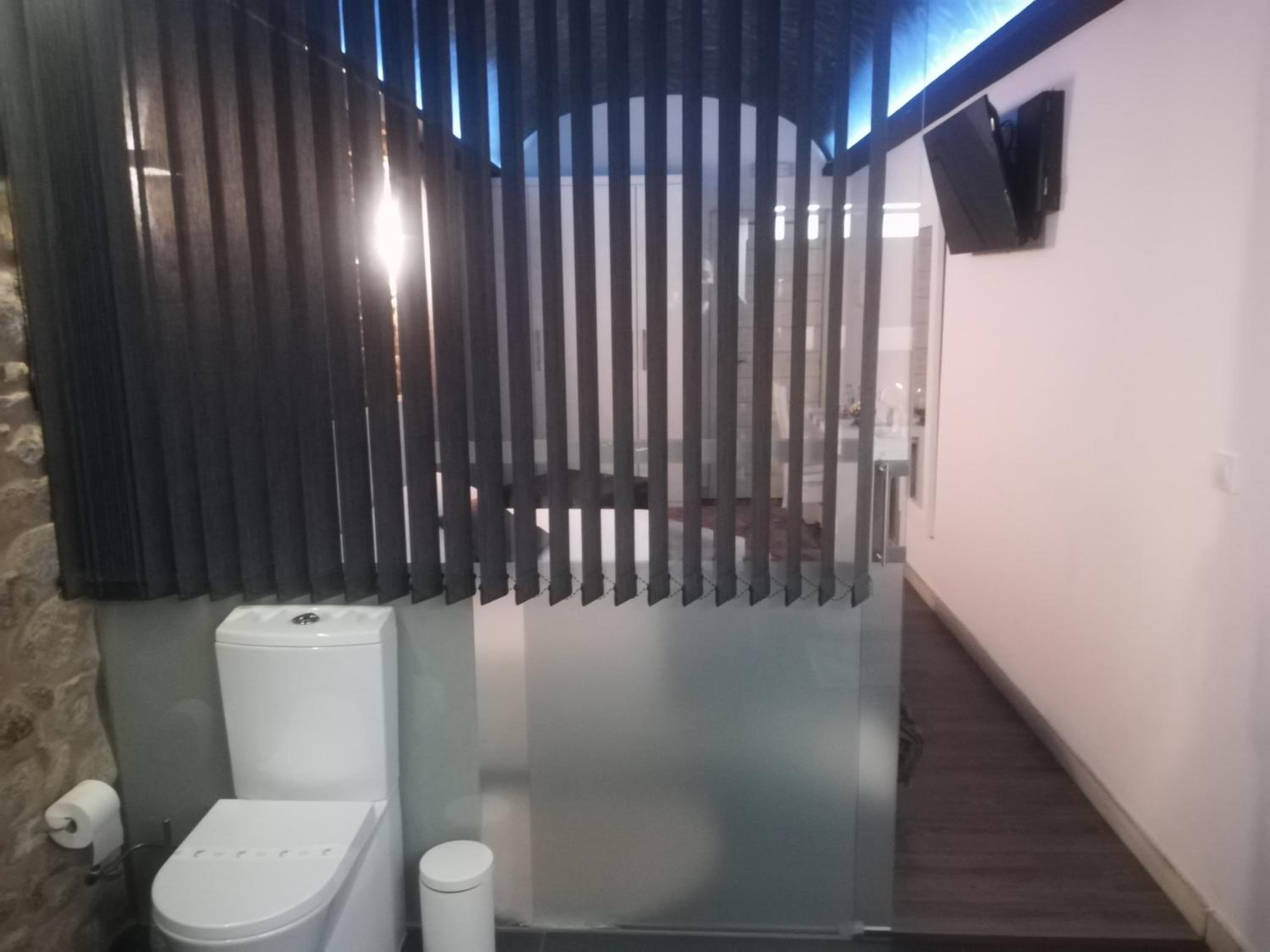 Deluxe Double Room With Balcony photo 3