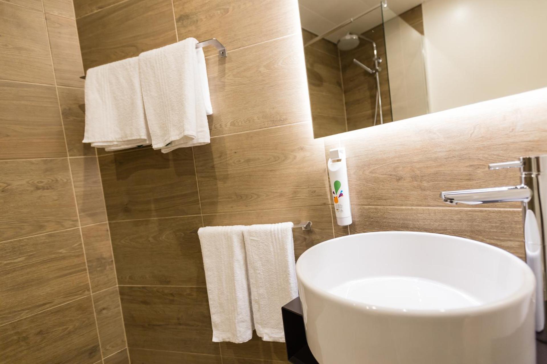 Superior Twin Room - Photo 5